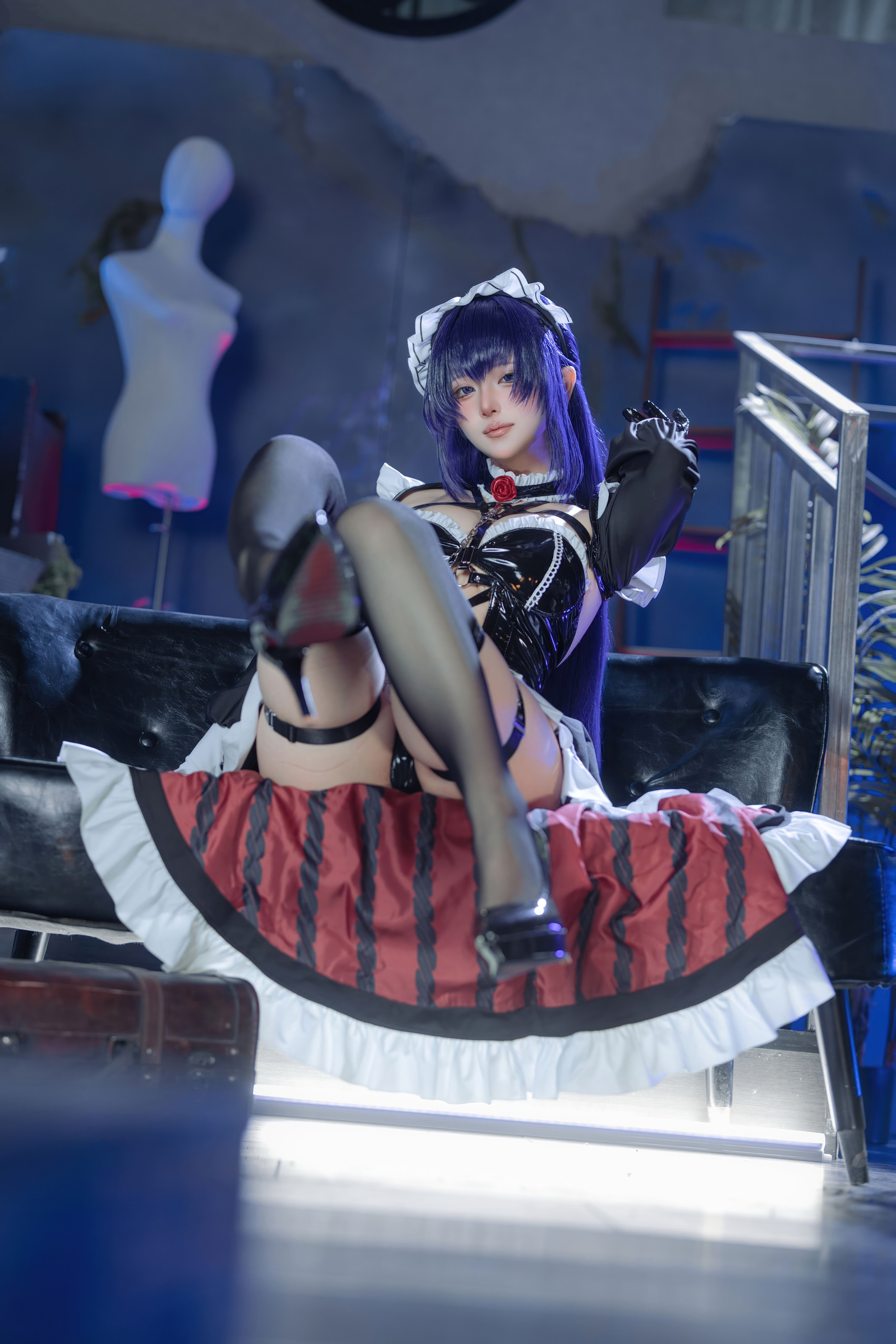 [Cosplay] 屿鱼 Nikke胜利女神 米哈拉·咖啡女仆