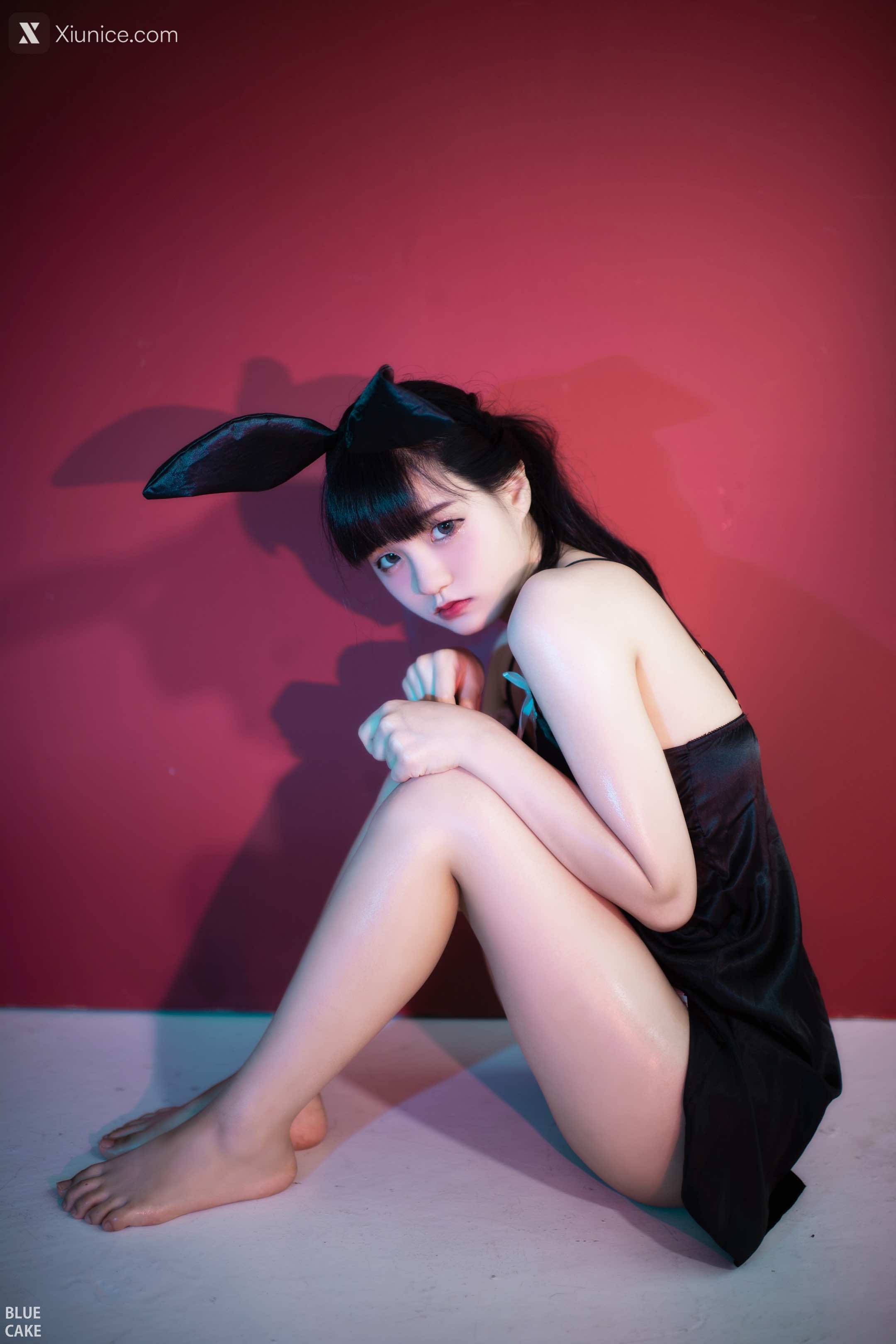 BLUECAKE Jeong Jenny (정제니) – WHITE 4K