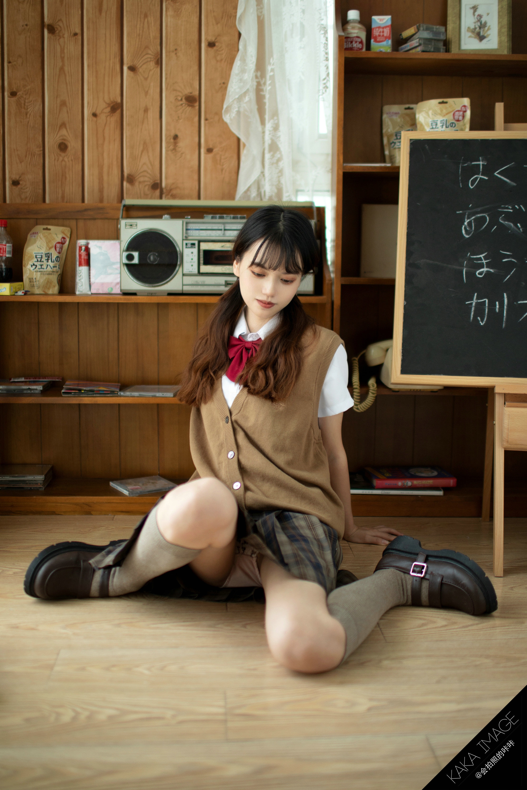 [Cosplay] 会拍照的咔咔 NO.007 劳小白 校服jk