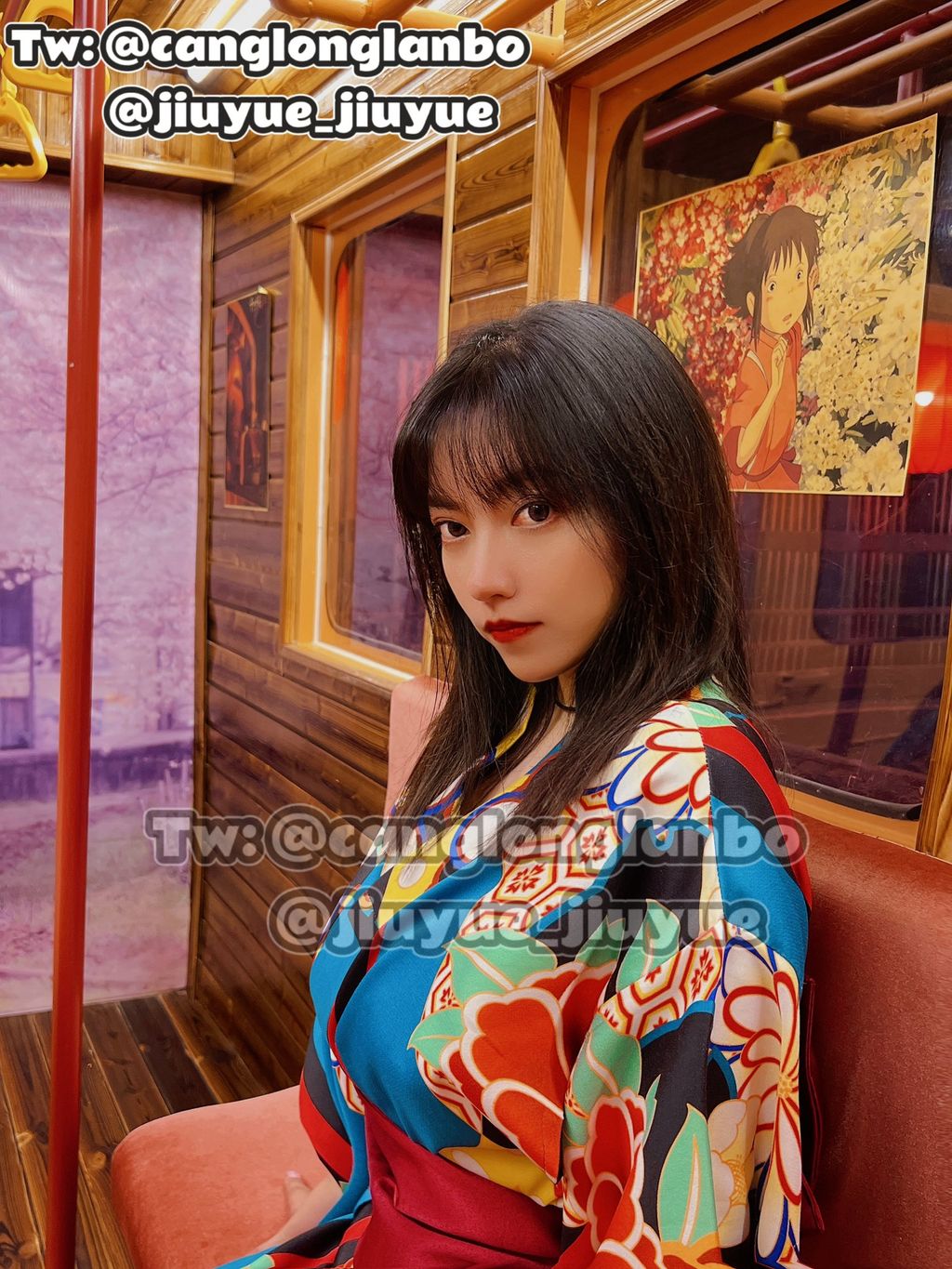 酒月： 极品巨乳 人前露出私拍