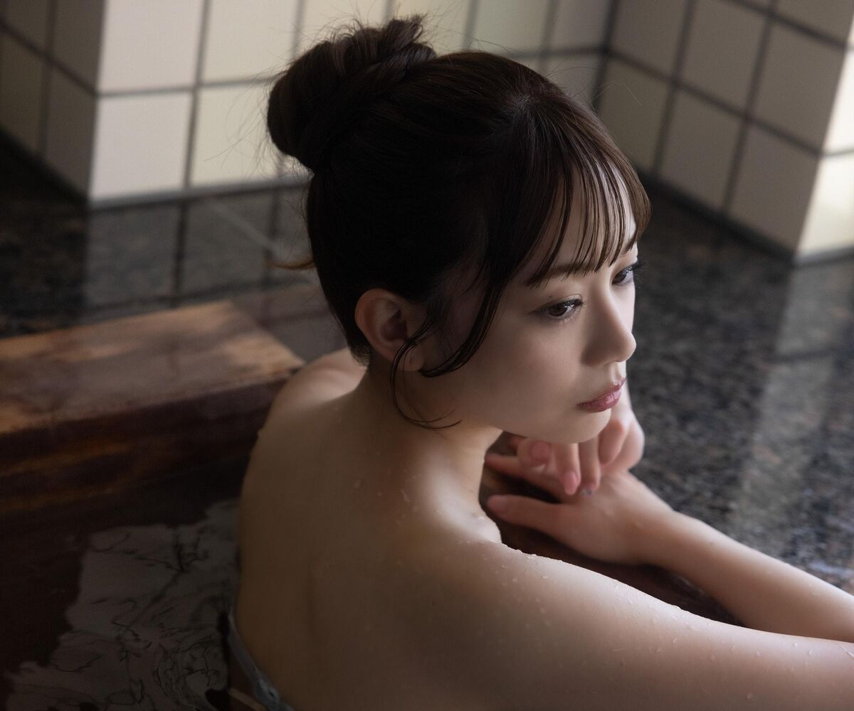 Kasumi Hasegawa 長谷川かすみ and Yui Ito 伊藤優衣 and Yuki Mizuhara 水原ゆき - デジタル限定