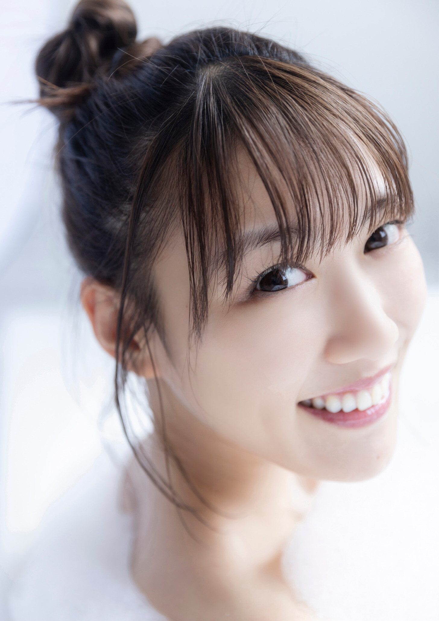 [Photobook] 2023.08.29 高城れに1st写真集「9‑Kaw‑Another Edition」