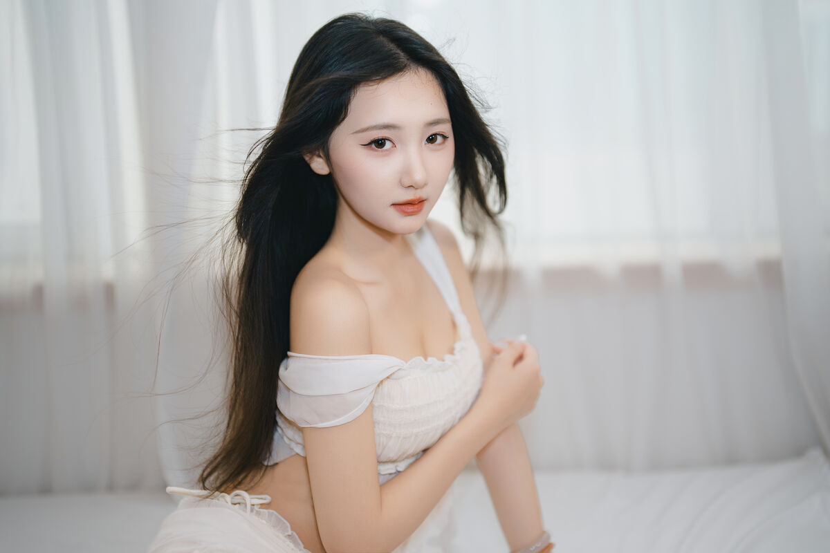 YiTuYu艺图语 Vol.10516 oyee