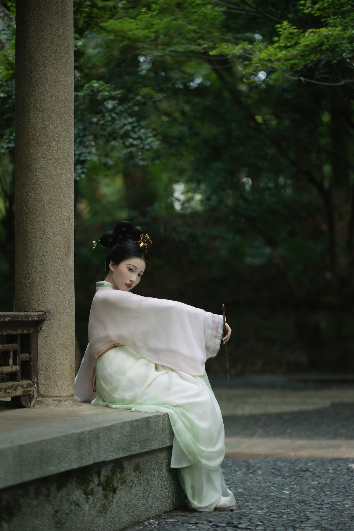 YiTuYu艺图语 Vol.10483 Qi E Rong Rong