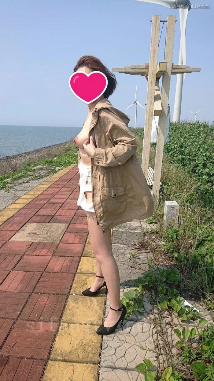 [OtherXXX] sex777(人妻77)： 大奶淫妻 人前露出调教福利