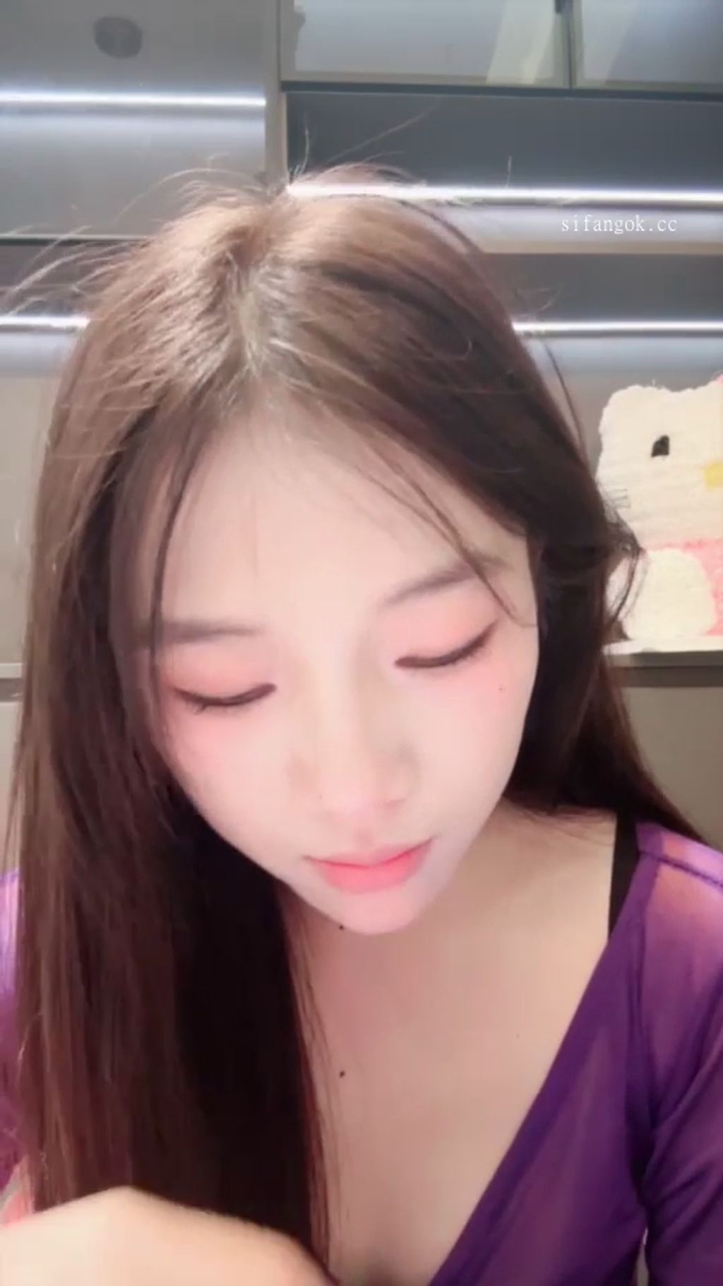 吧啦： 清纯少女下海 边跳边脱光光
