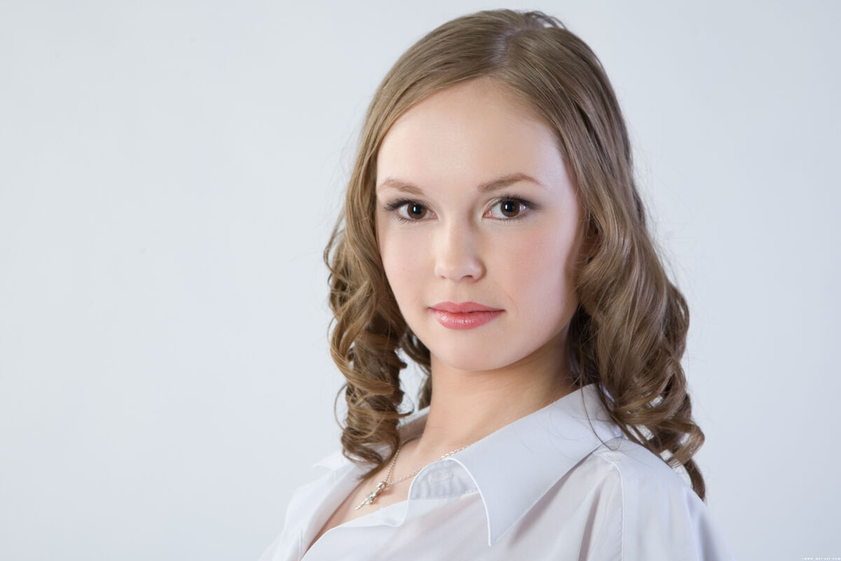 MetArt Caesaria - Presenting Part01