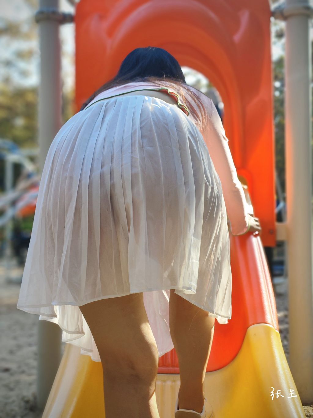 [OtherXXX] 张生： 淫妻大神分享娇妻 塞着跳蛋逛公园