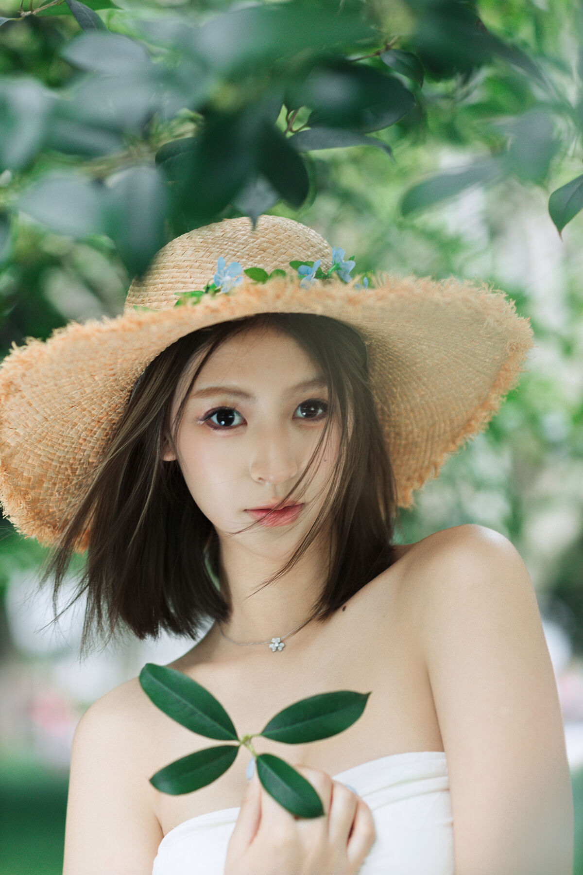 YiTuYu艺图语 Vol.10572 Jing Zhu 24 YiTuYu艺图语 Vol.10572 Jing Zhu