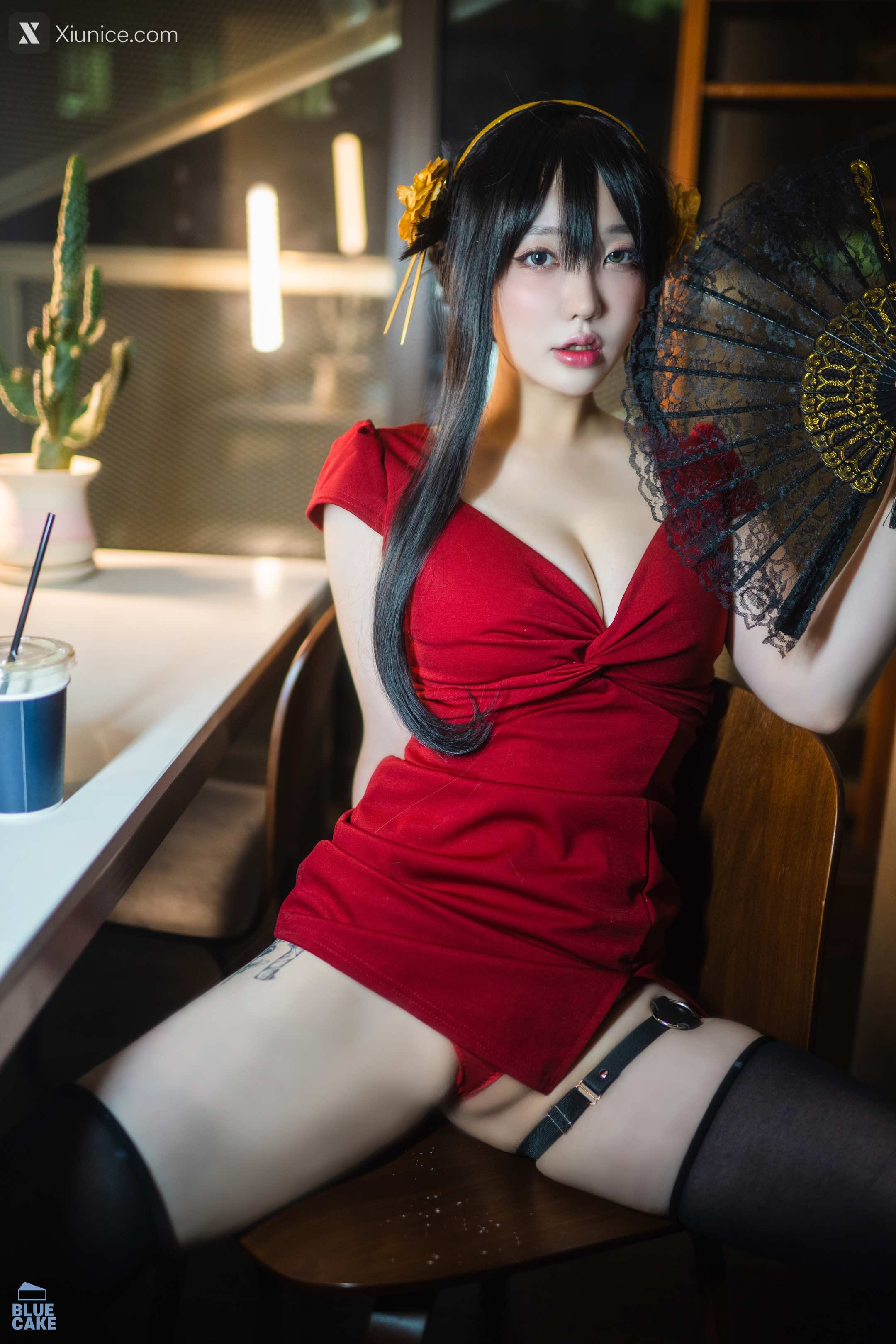 BLUECAKE Son Ye-Eun (손예은) – Black Rose RED+ 4K