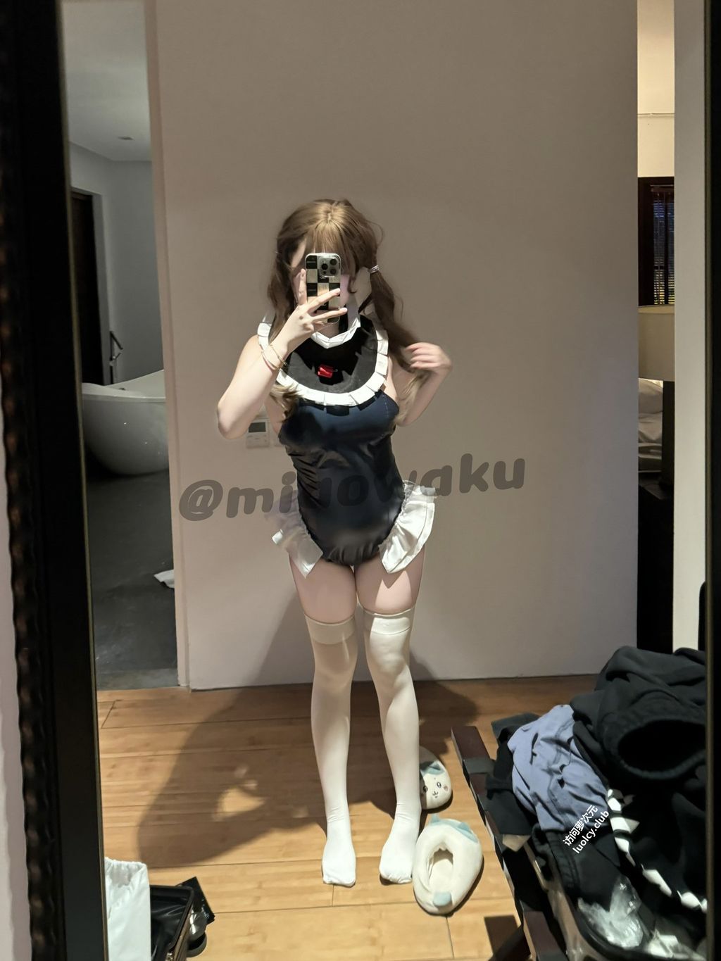 [OtherXXX] 呆呆(小粉馒头)： Cos大奶白虎萝莉 极品福利姬