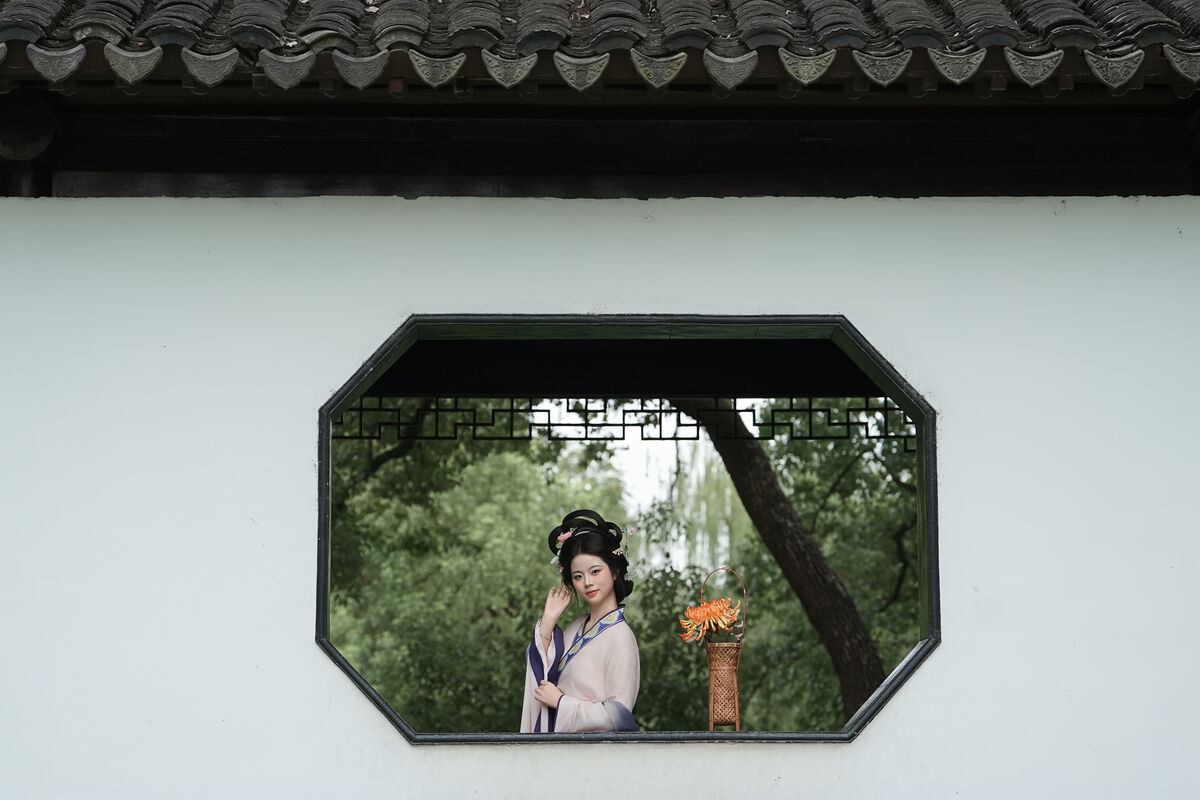 YiTuYu艺图语 Vol.10526 Qi Qi