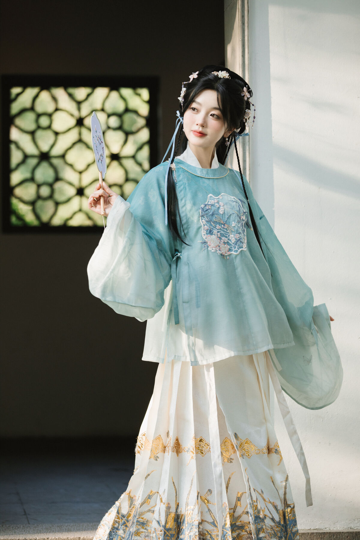 YiTuYu艺图语 Vol.10429 Ao Te You Dian Man