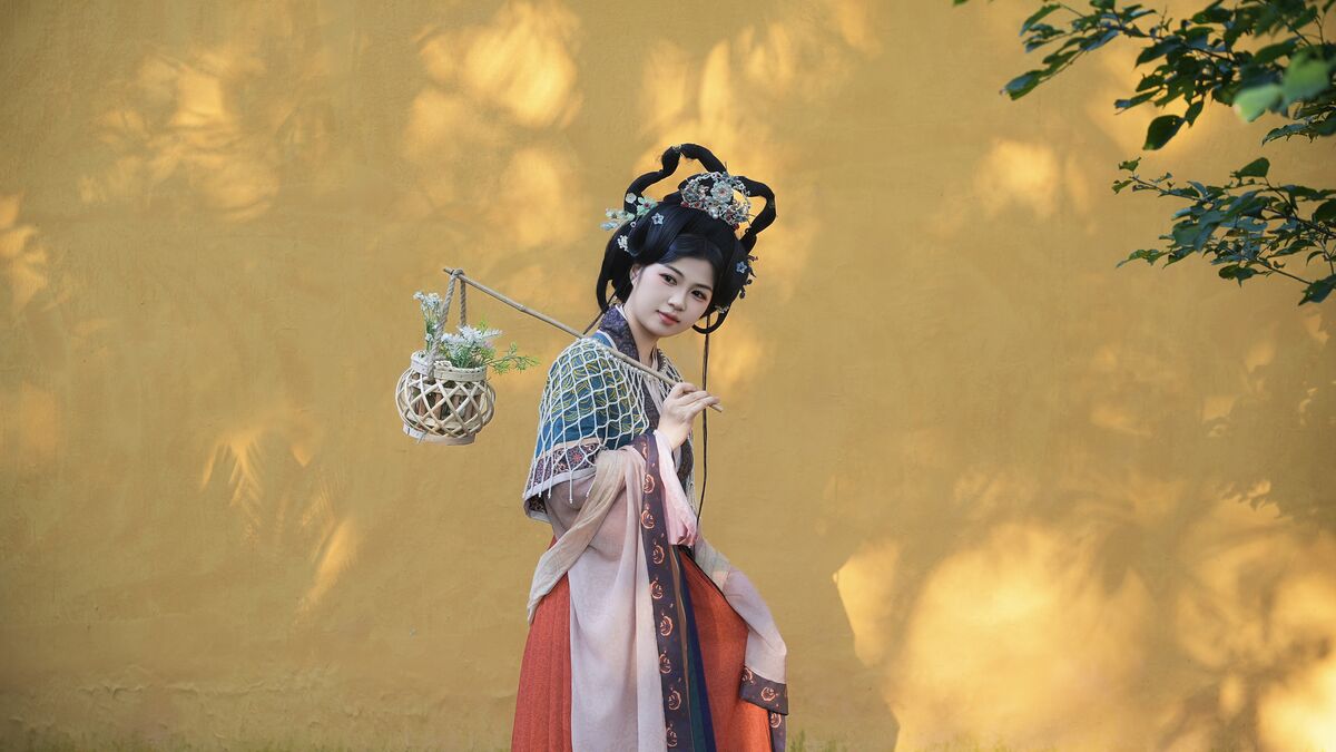 YiTuYu艺图语 Vol.10443 Qi Fu Fan Li De Mi Li
