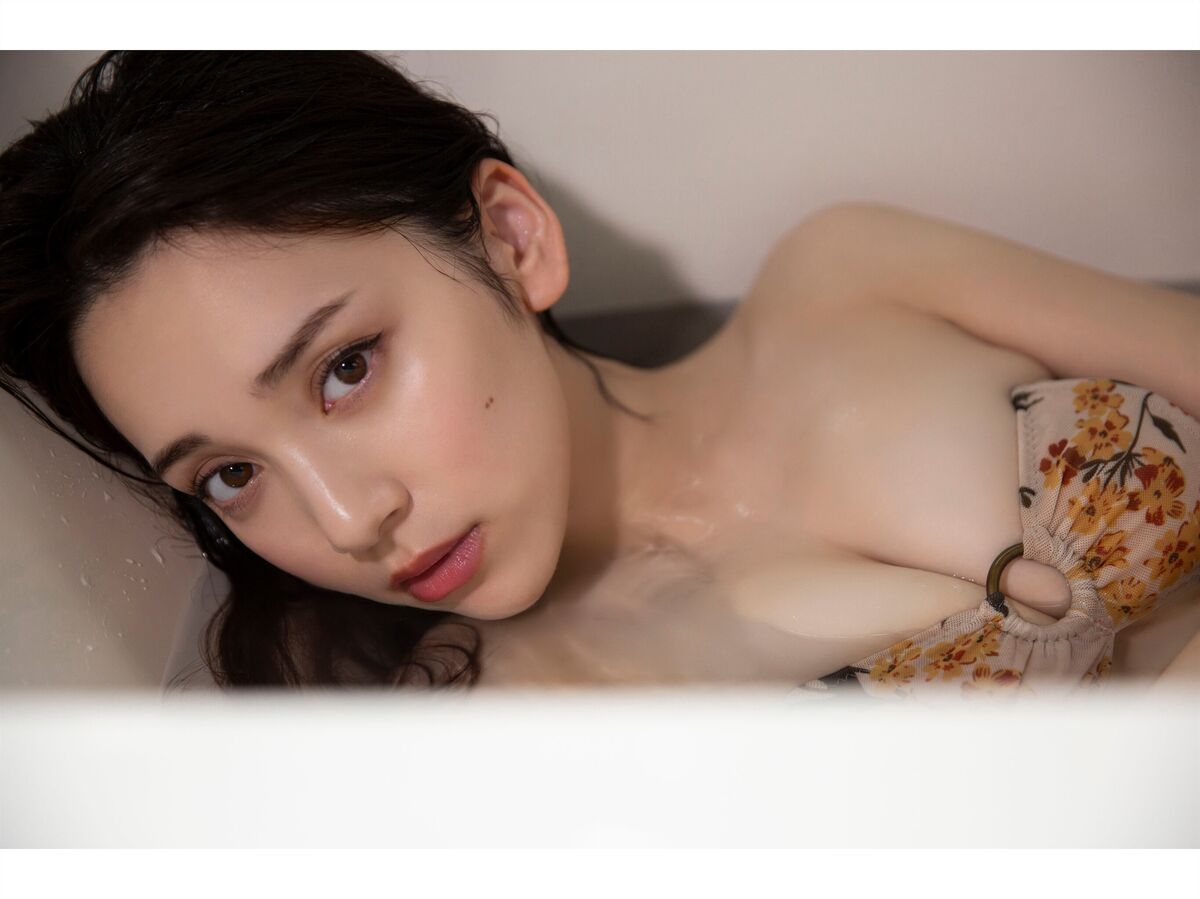 Tomaru Sayaka 都丸紗也華 - bloomヤングチャンピオンデジグラ