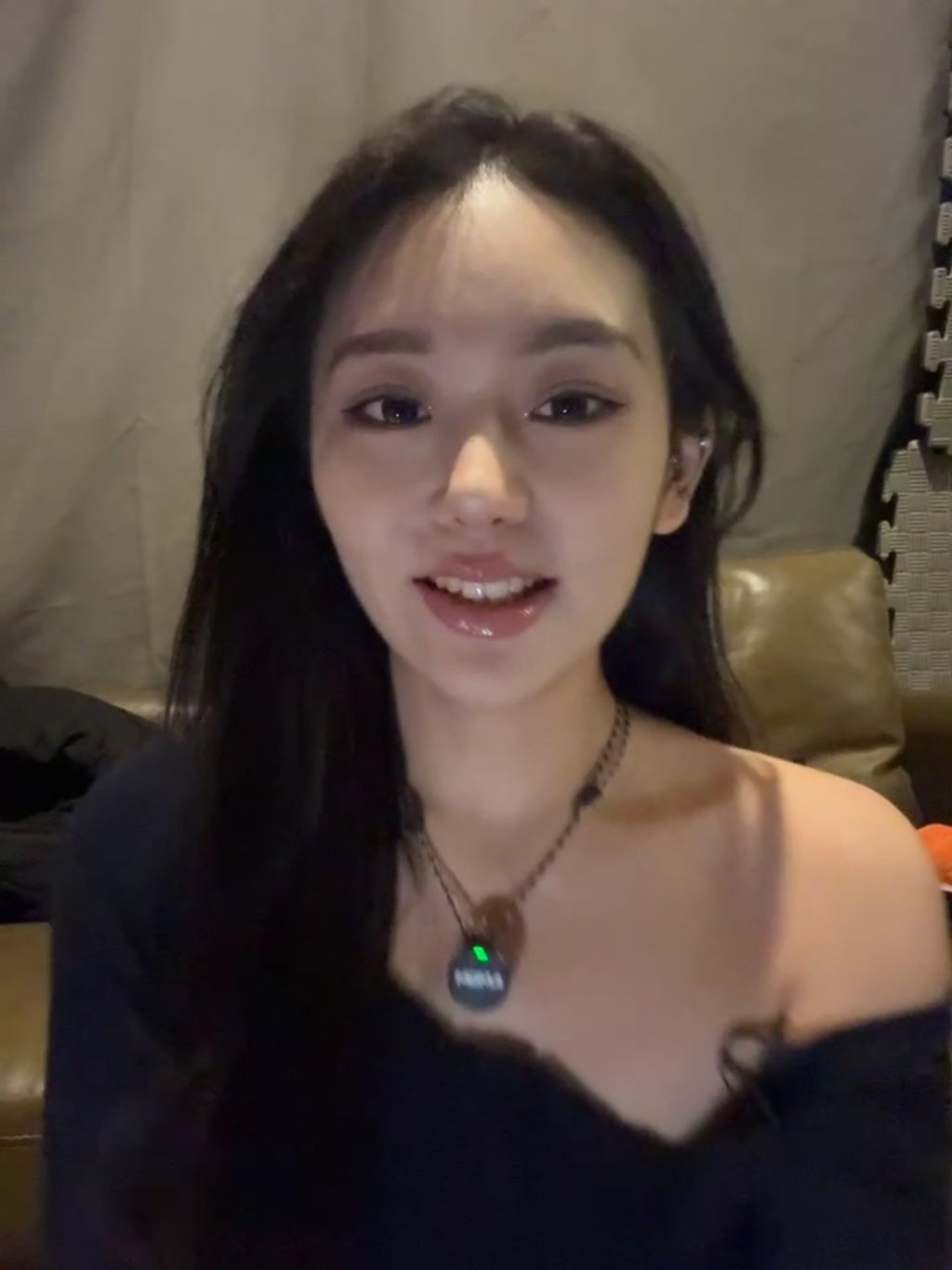 jiajia_L： 健身房内的秘密 #01