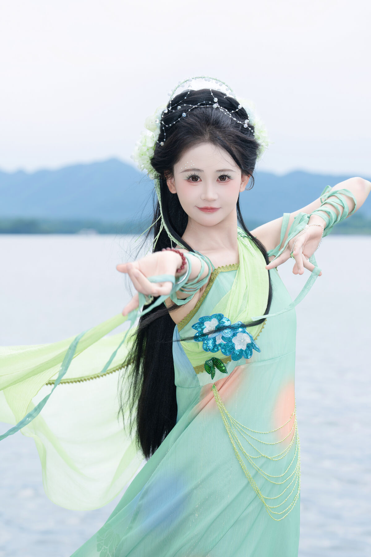 YiTuYu艺图语 Vol.10362 Jiao Yi Zhi Sui Sui