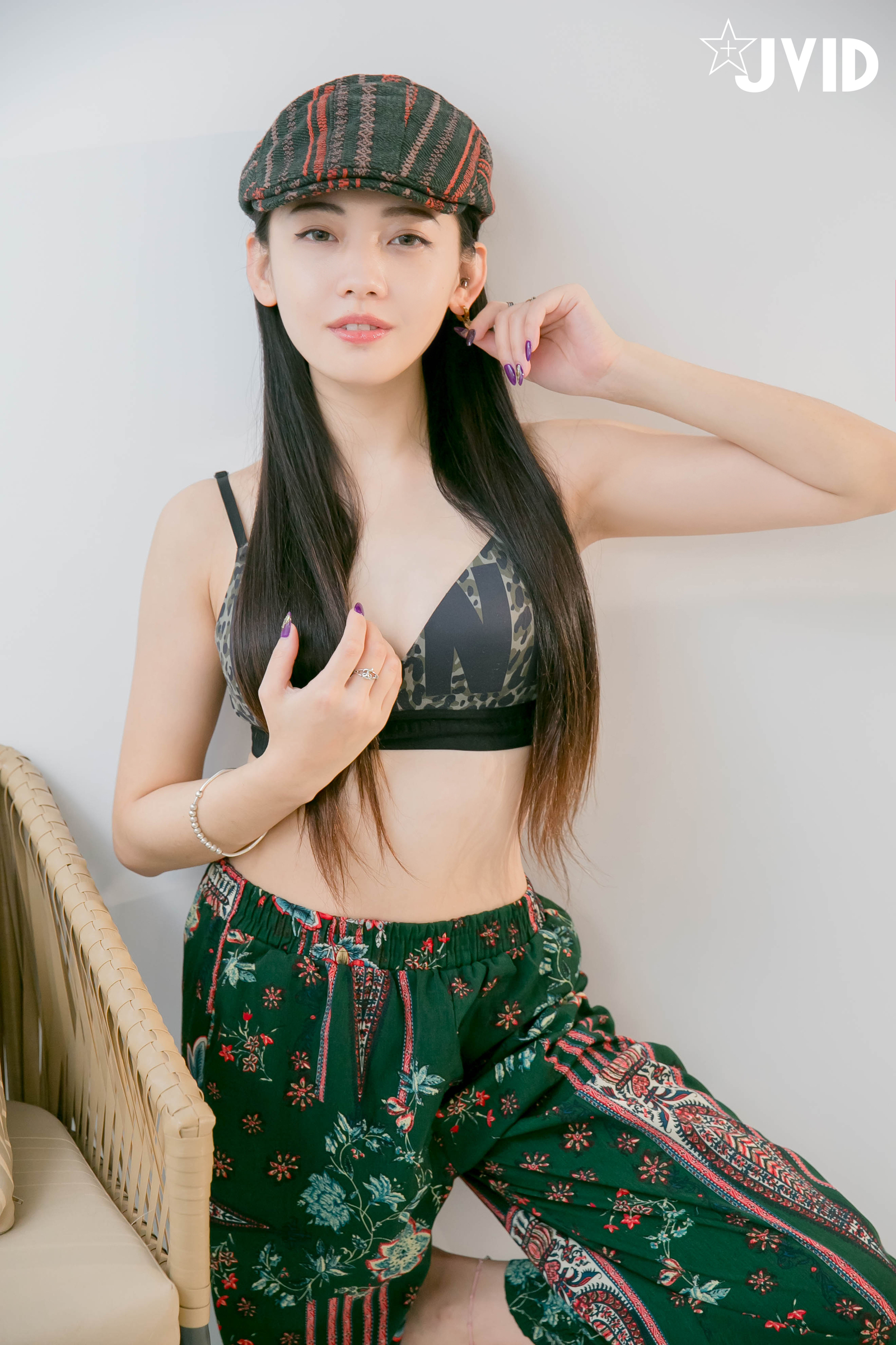 [JVID] 夏暮光 – 私底下穿著就讓人喜歡的性格美女
