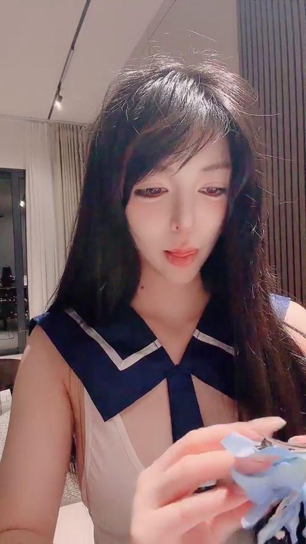 鹅美美： 绿播下海了 超级大美乳 性感热舞