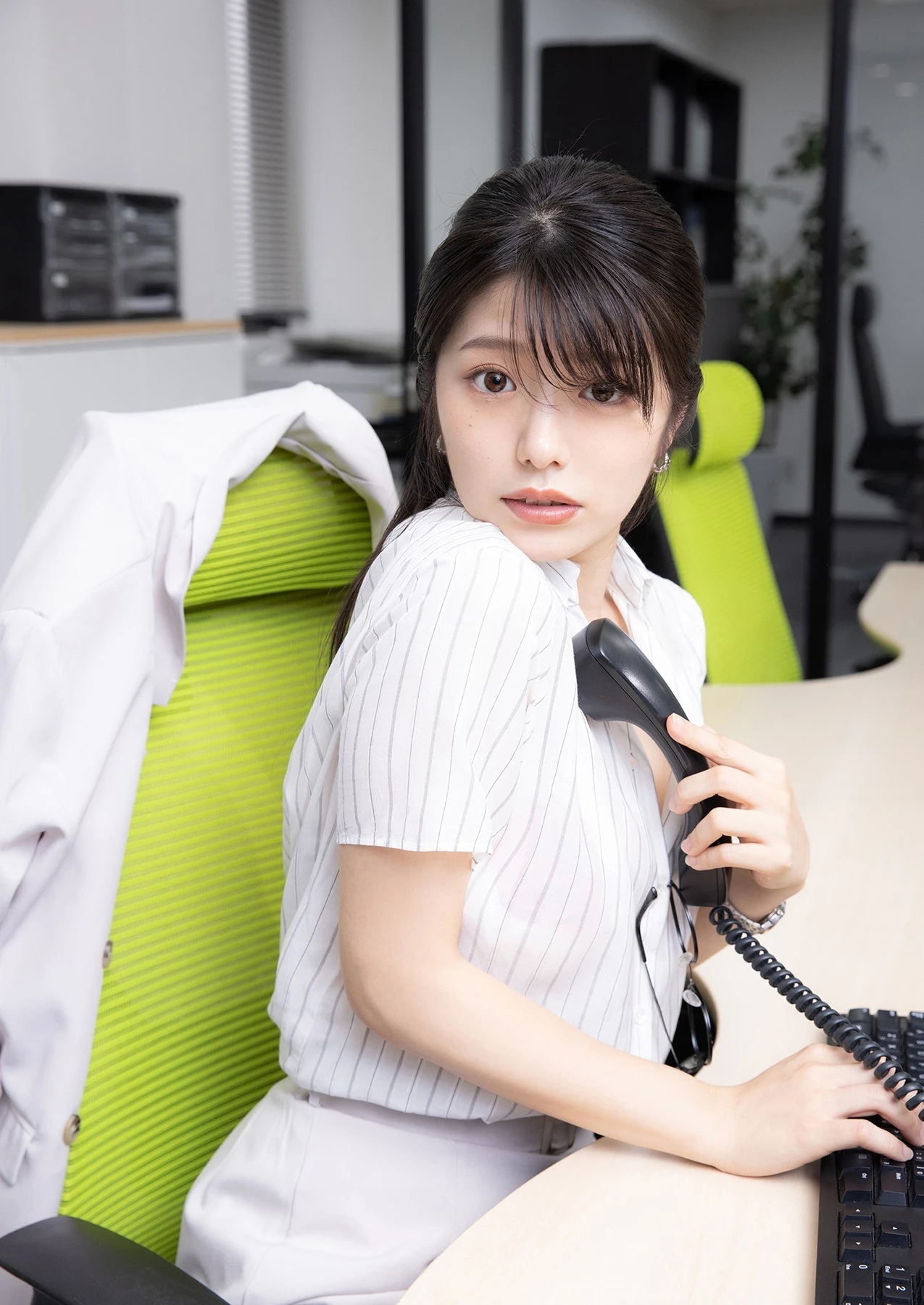 Kana Yamada 山田かな, デジタル限定 GJ 写真集 「…まだかな？」