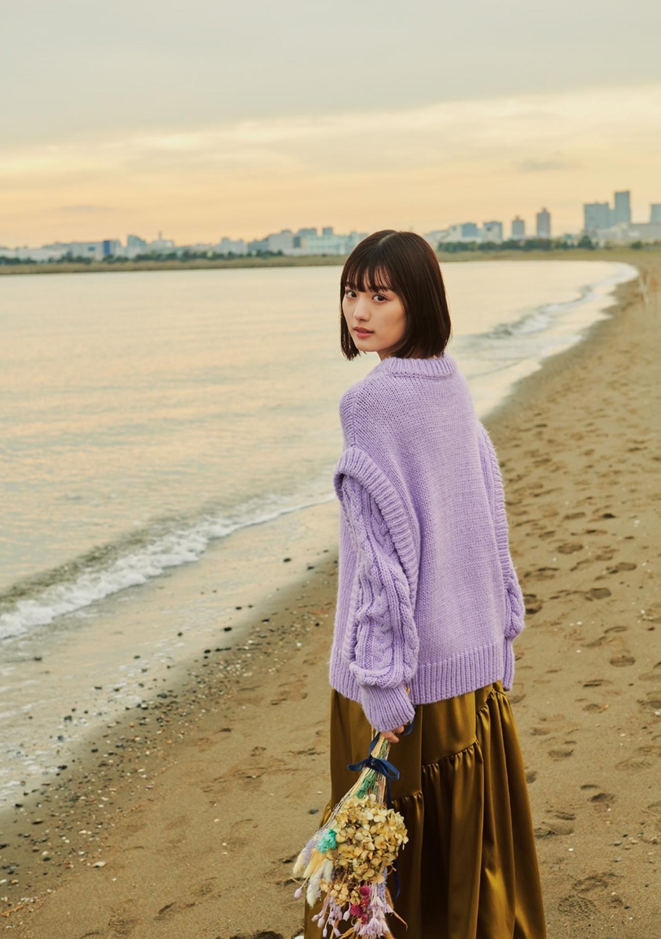 [Photobook] 鶴嶋乃愛 1stフォトエッセイ 微睡む花の様に
