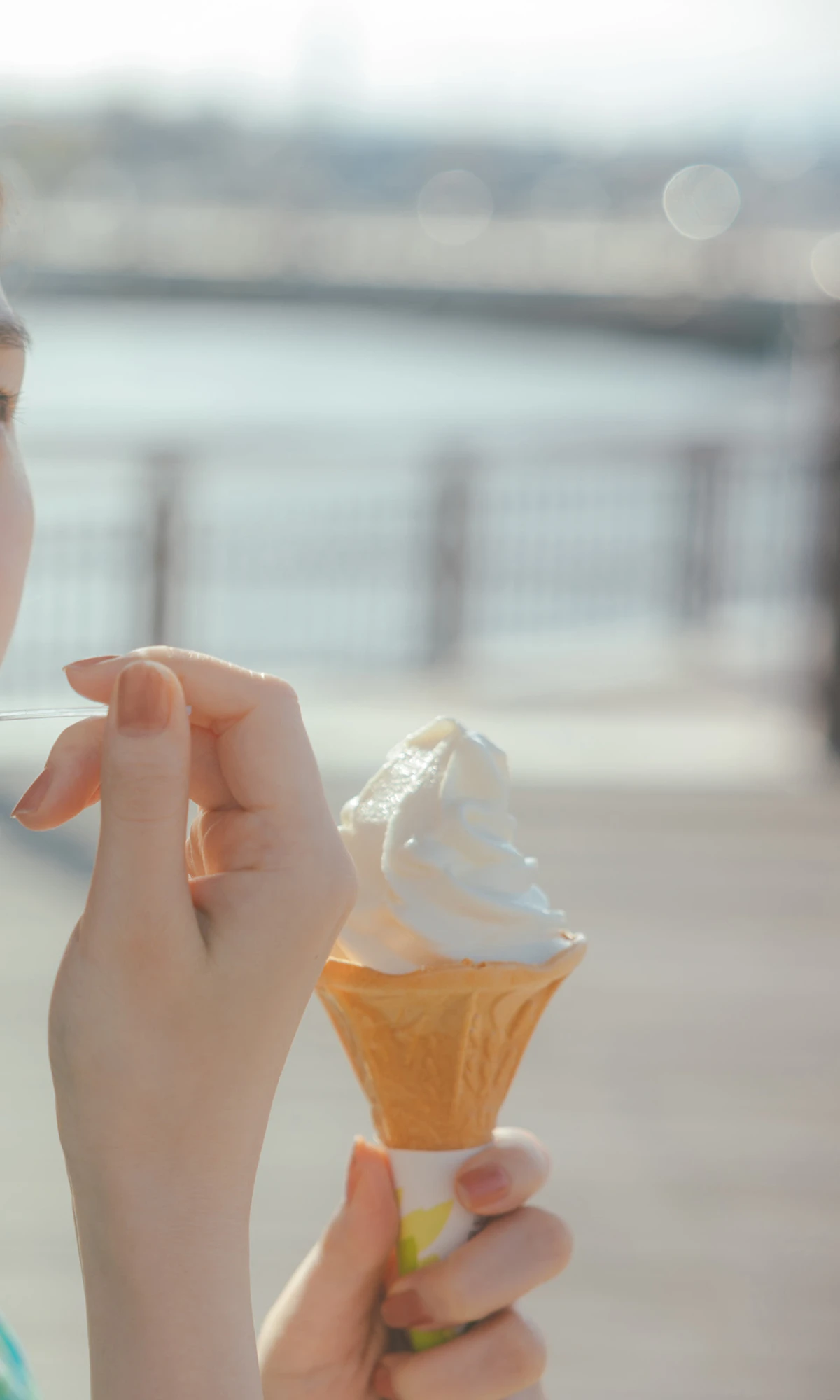Iori Sagara 相楽伊織, 写真集 「more and more」