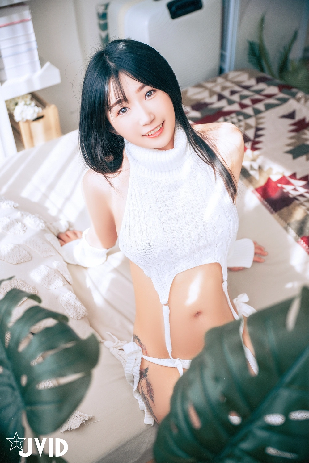 JVID 肉包Mini – 沈迷色色の可愛女友－肉包😈性欲高漲🔥發情自慰色誘男友🔞近距離特寫美鮑🦪
