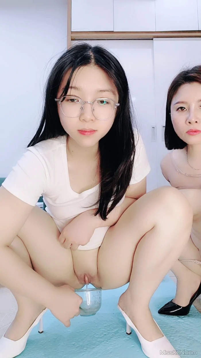 母女花： 极品双女战一男 母女侍情夫