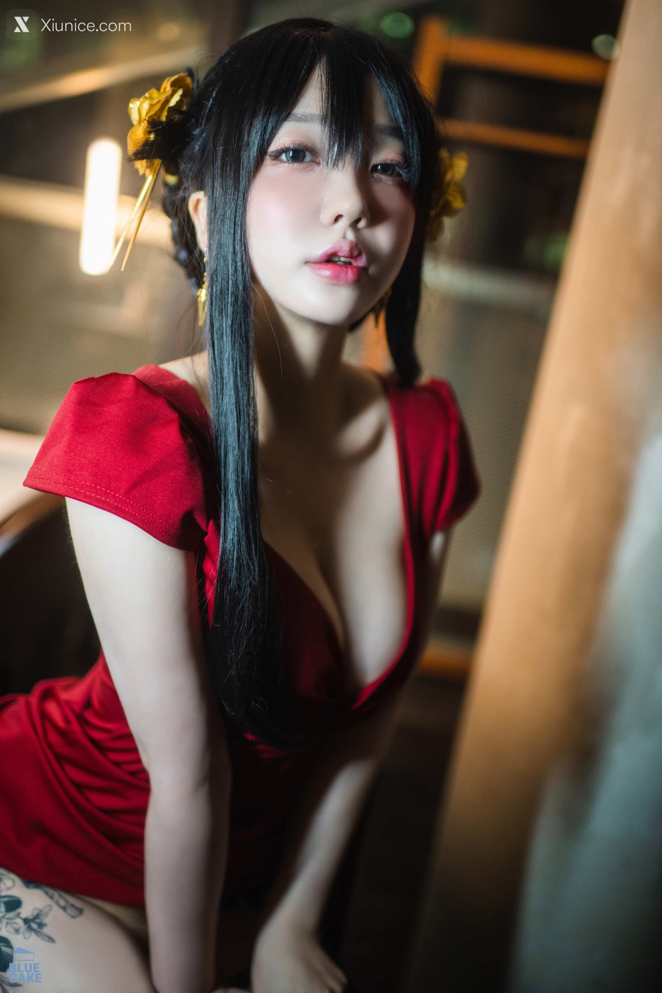 BLUECAKE Son Ye-Eun (손예은) – Black Rose RED+ 4K