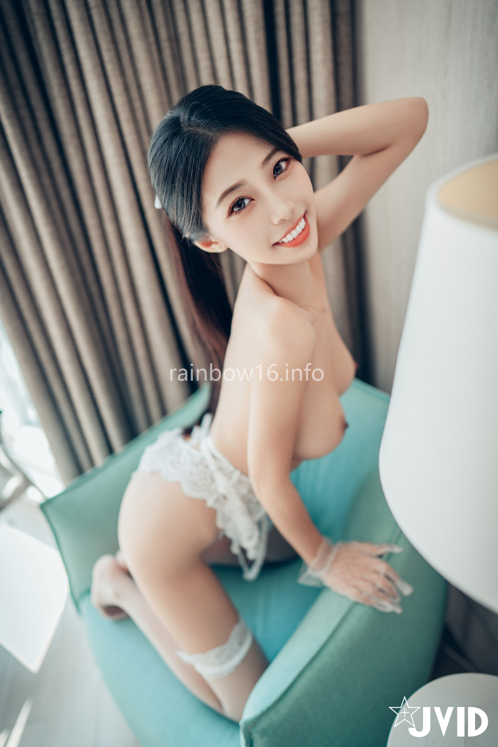 [JVID] WenHsin 玟妡 – 勻稱美腿玟妡看見她就起秋的假日午後白絲黑絲一次滿足只想與她一起把房間弄得亂糟糟