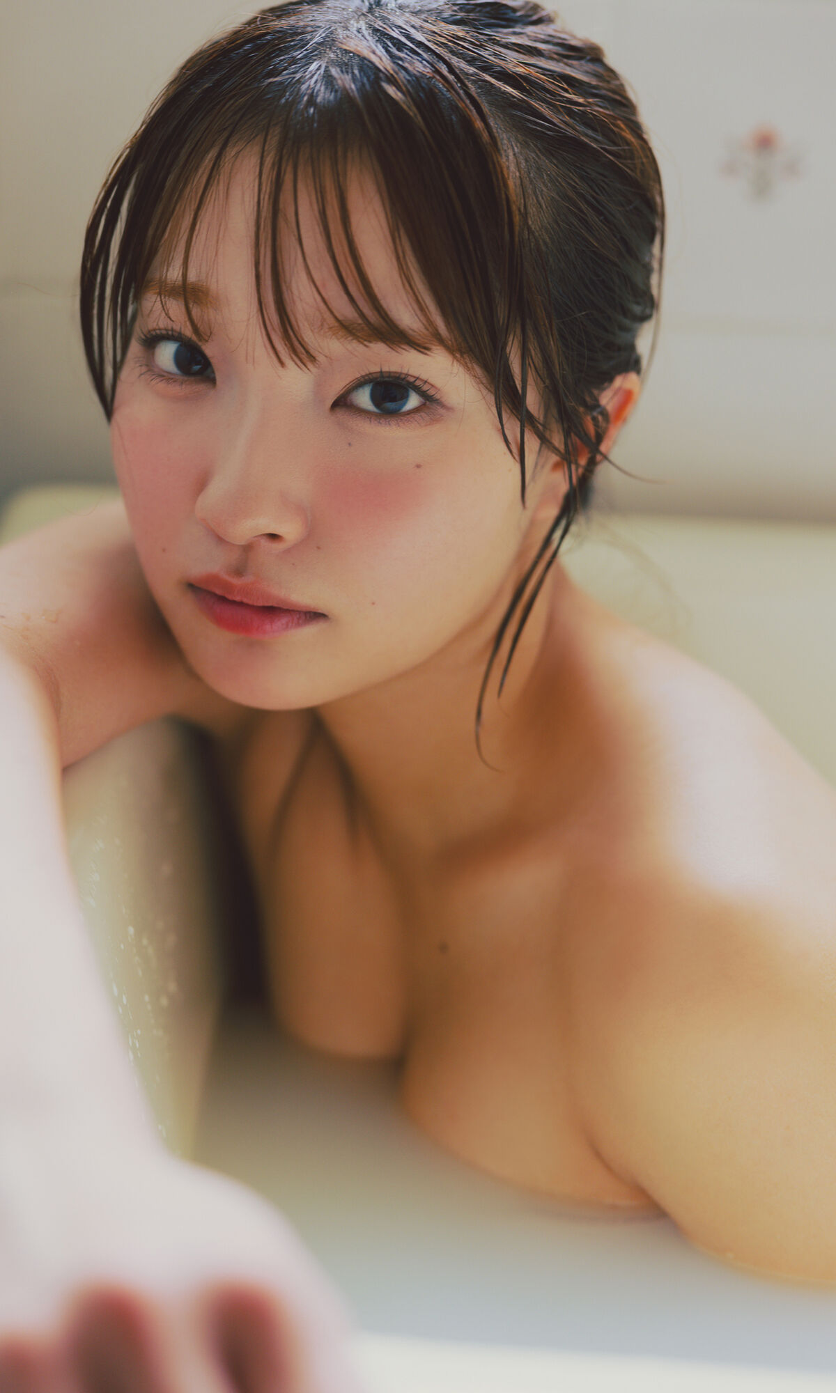 Natsuki Satonaka 里仲菜月 - Happiness Is This しあわせって こういうこと