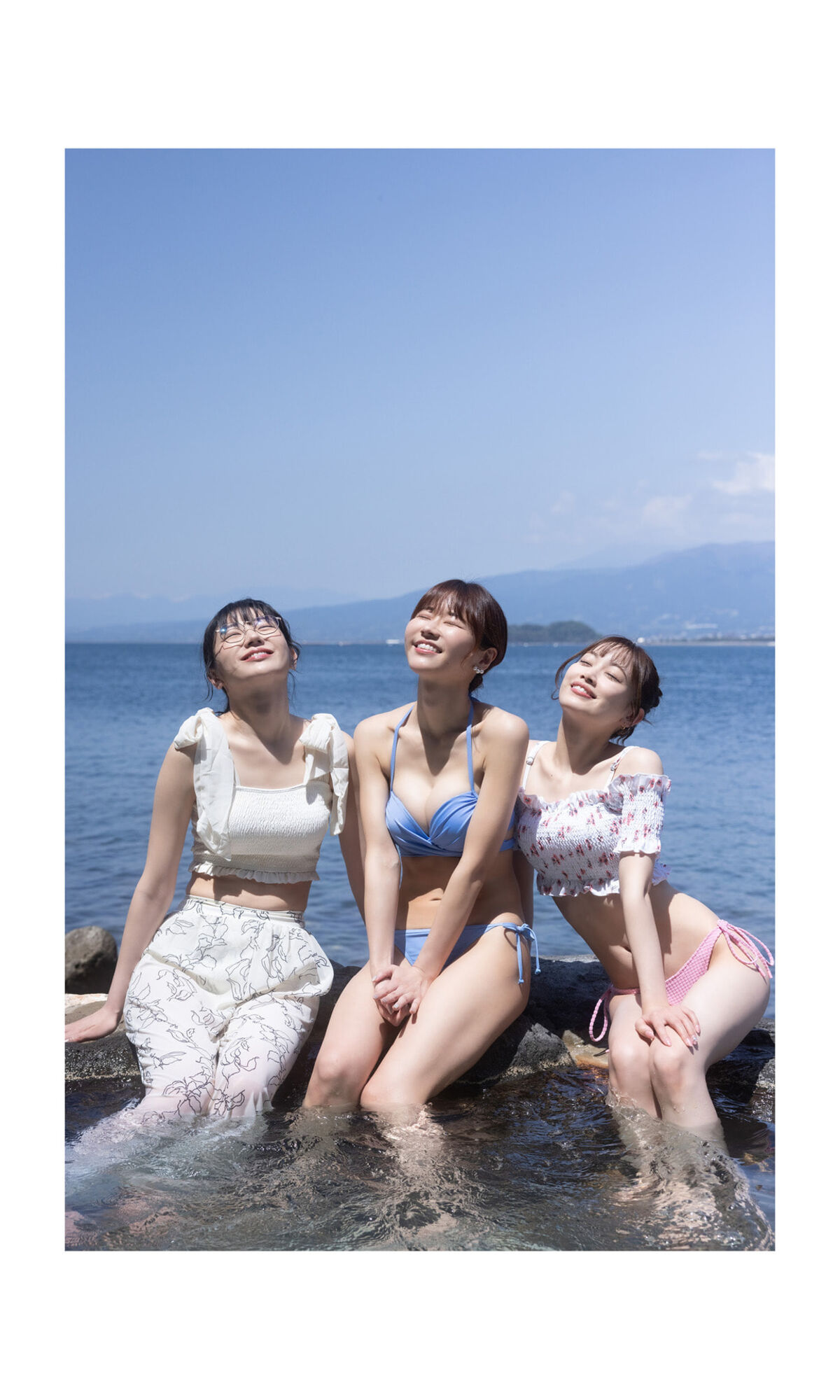 Kasumi Hasegawa 長谷川かすみ and Yui Ito 伊藤優衣 and Yuki Mizuhara 水原ゆき - デジタル限定
