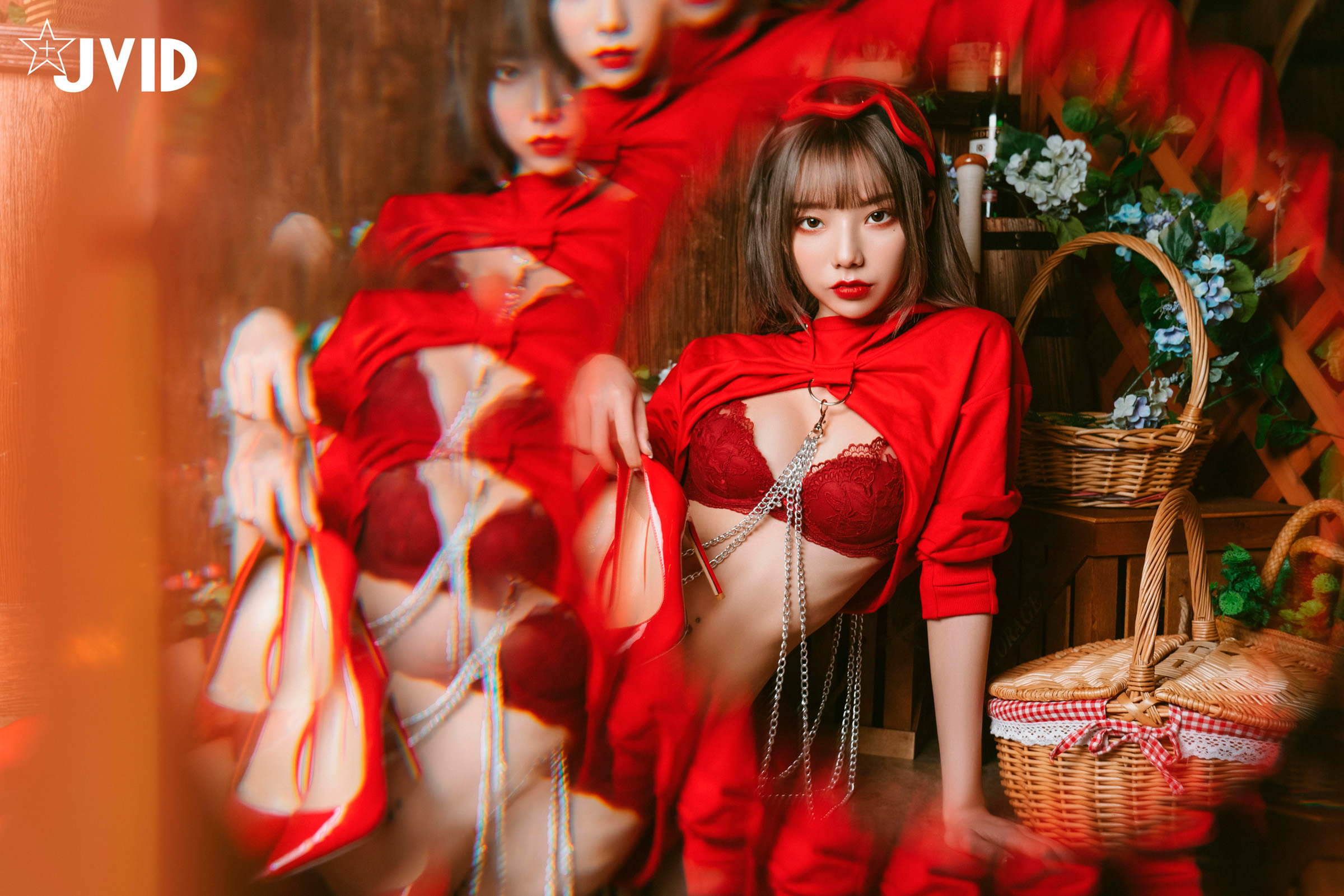 [JVID] 楚楚 – 奇妙冒險