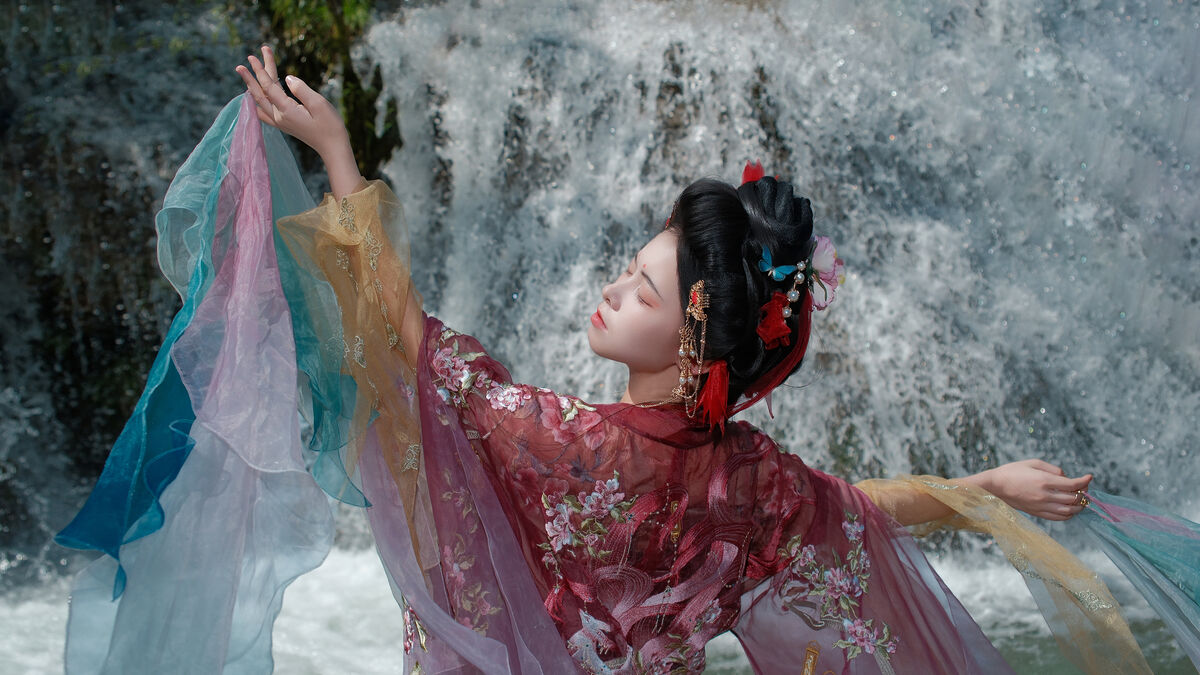 YiTuYu艺图语 Vol.10541 Yi Xin