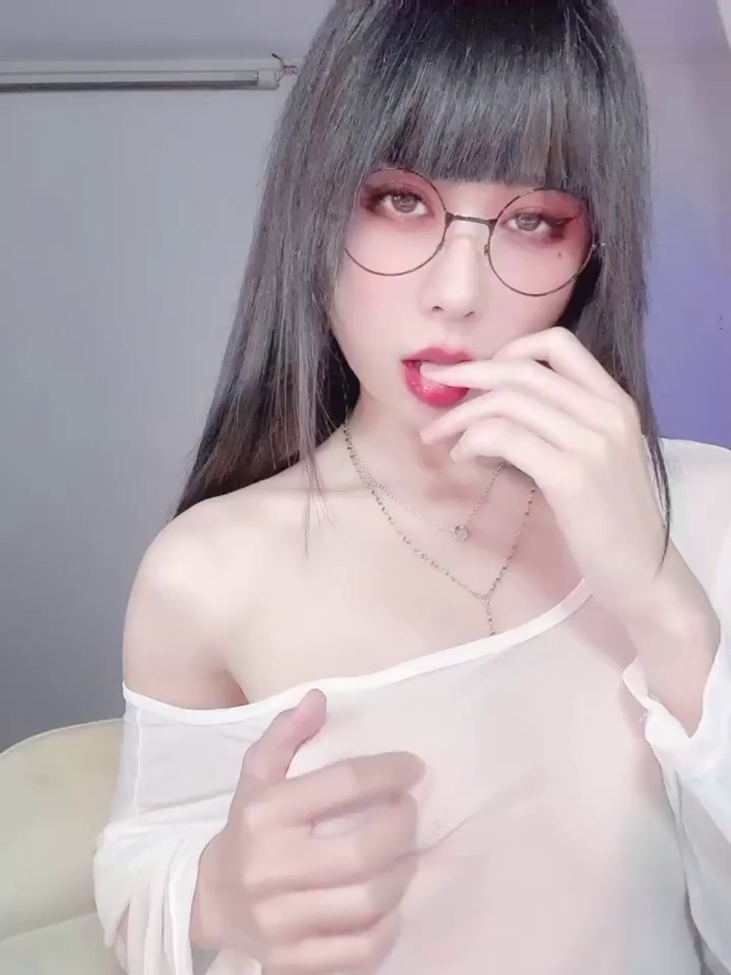 蘸点蜜桃酱: 半糖完美女主播福利全尺度视频 117 蘸点蜜桃酱: 半糖完美女主播福利全尺度视频
