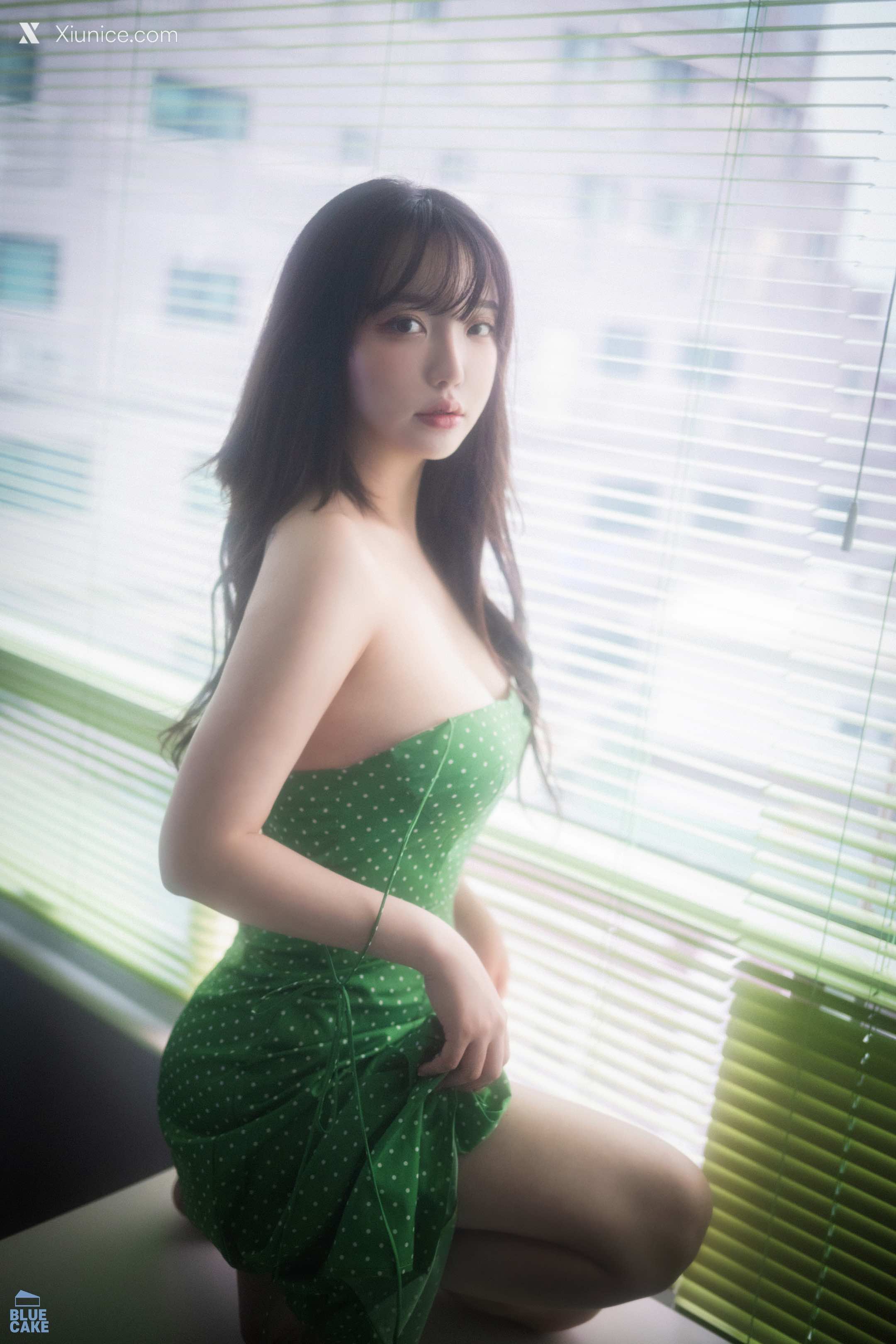 BLUECAKE Son Ye-Eun (손예은) – Nothing RED 4K