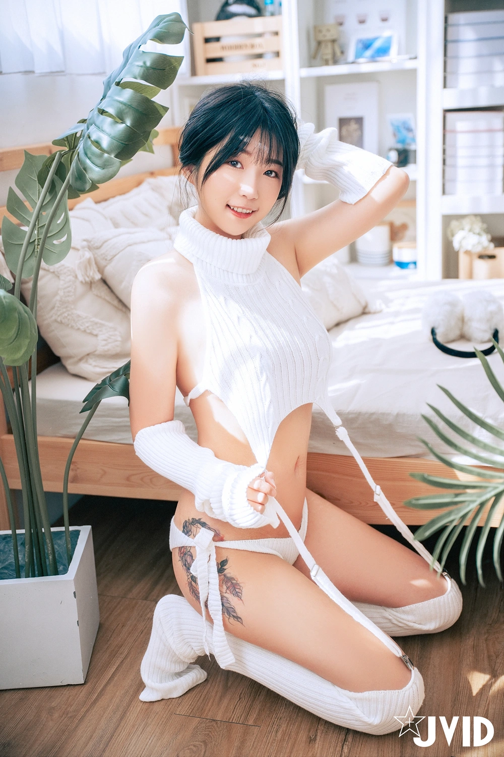 JVID 肉包Mini – 沈迷色色の可愛女友－肉包😈性欲高漲🔥發情自慰色誘男友🔞近距離特寫美鮑🦪