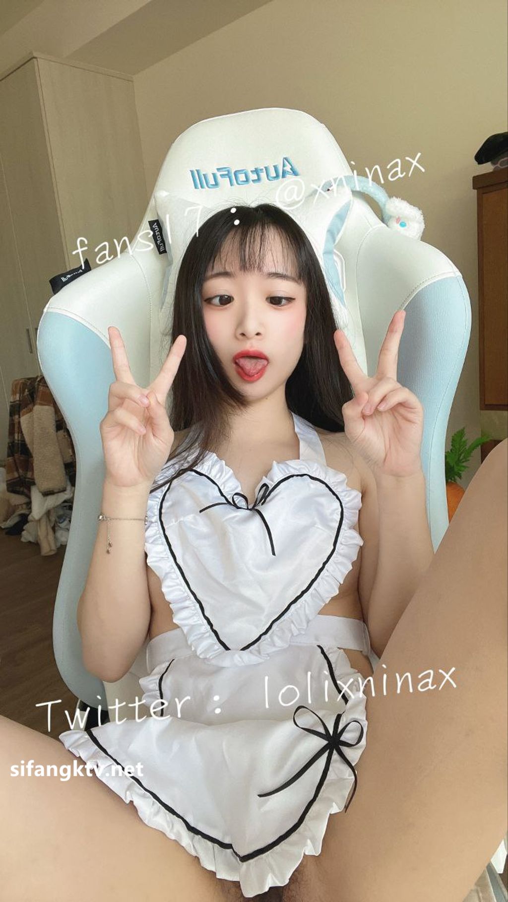 lolixnixax(小只马妮娜): 超级可爱的双马尾福利姬 #01 384 lolixnixax(小只马妮娜): 超级可爱的双马尾福利姬 #01