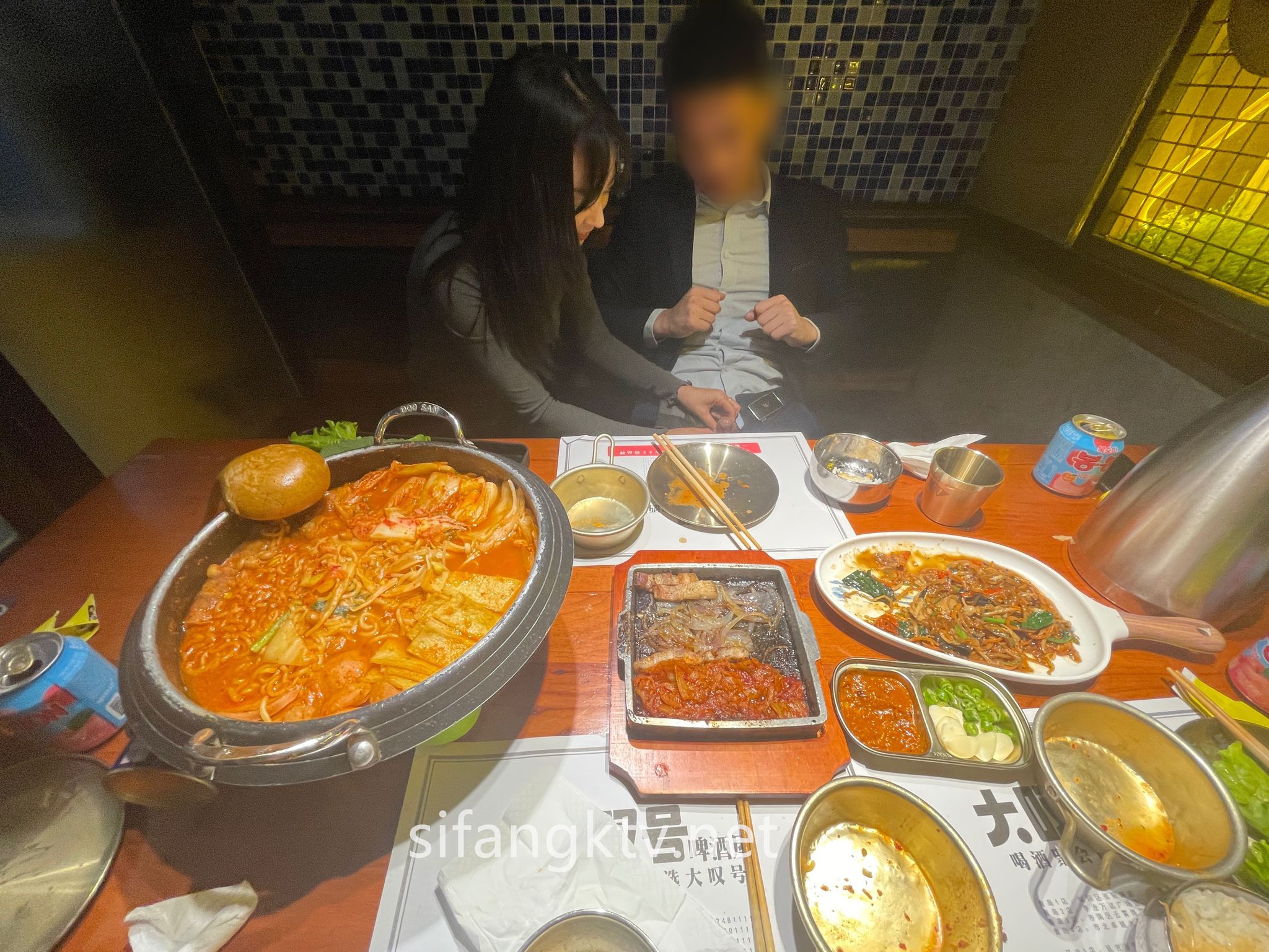 [OtherXXX] 小可爱： 绿帽癖NTR夫妻 旅拍露出