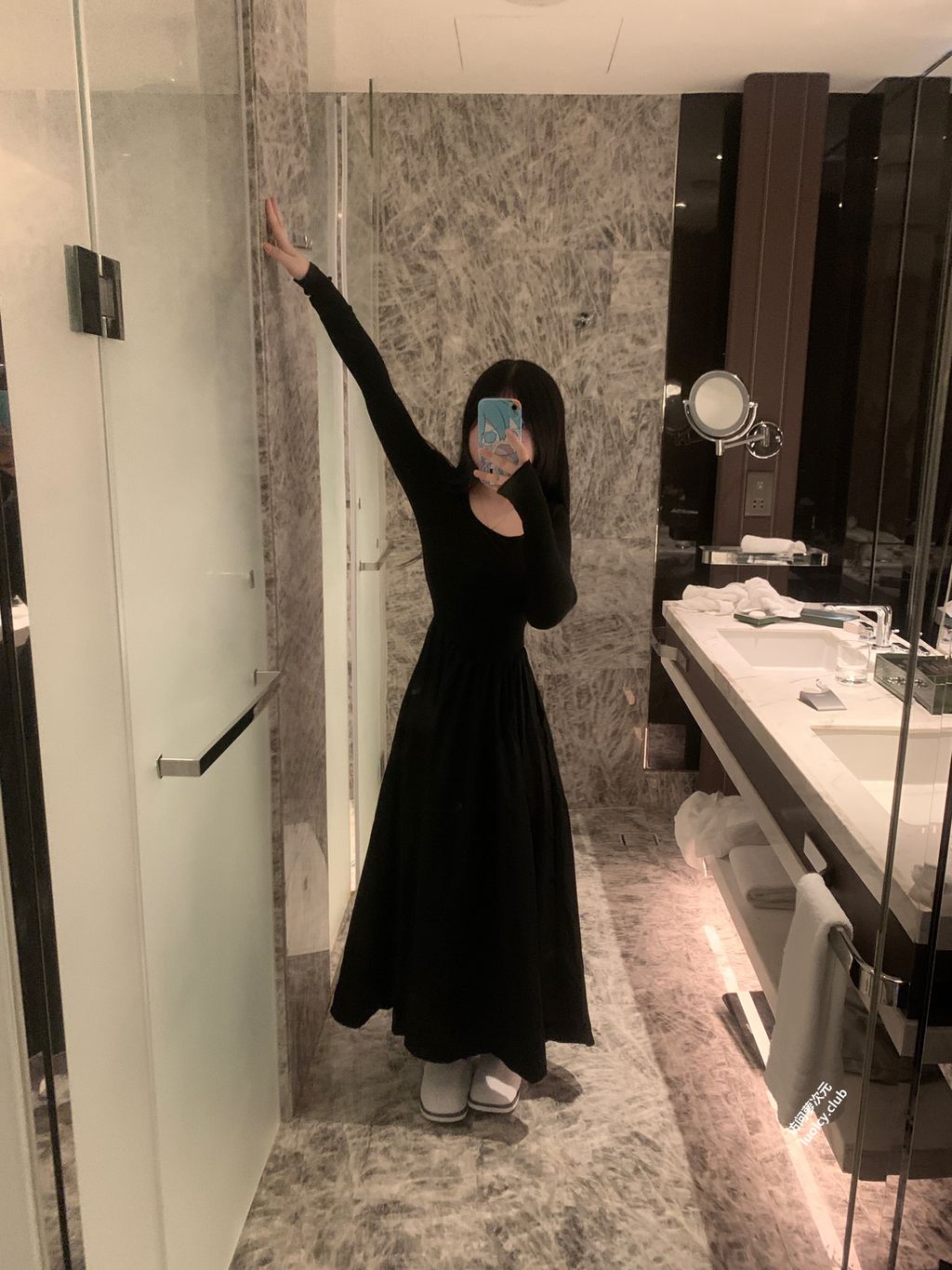 [OtherXXX] 呆呆(小粉馒头)： Cos大奶白虎萝莉 极品福利姬