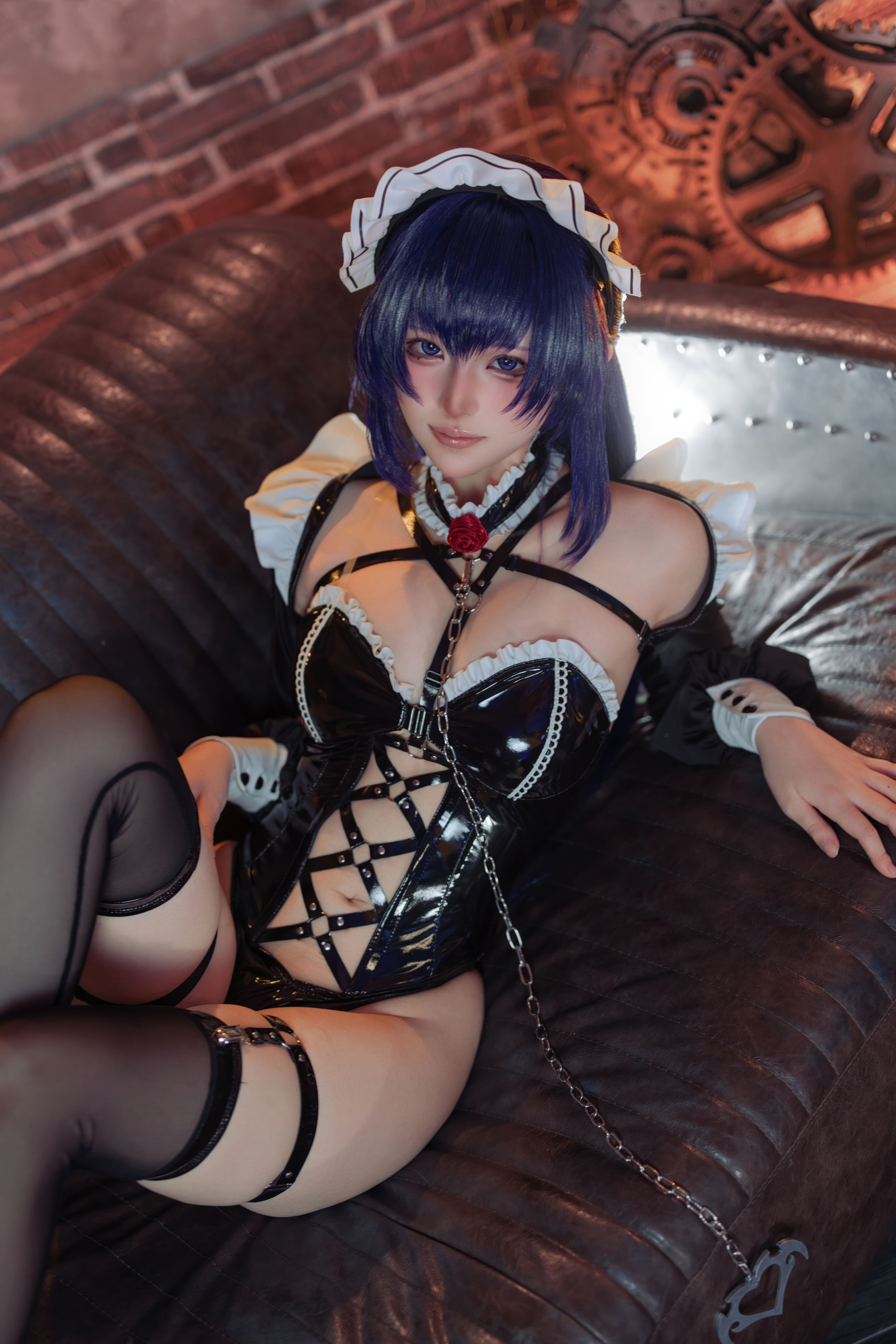 [Cosplay] 屿鱼 Nikke胜利女神 米哈拉·咖啡女仆