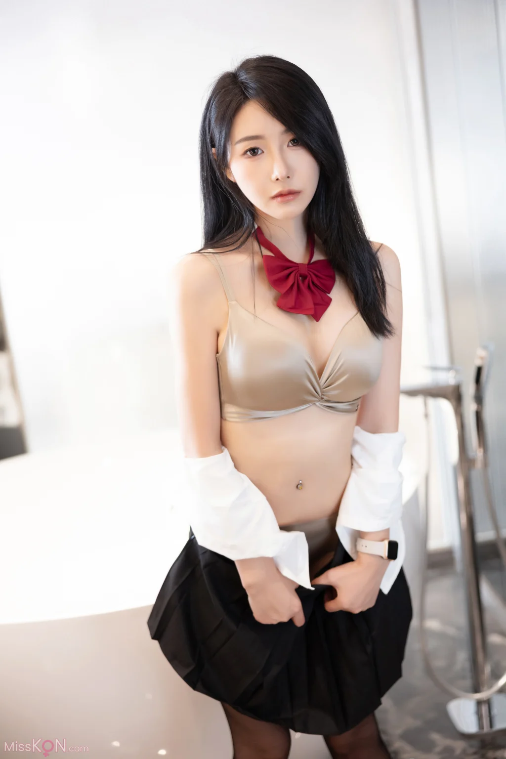 [内购无水印] 苏苏阿： 秀人网模特 JK套装 真空凸点
