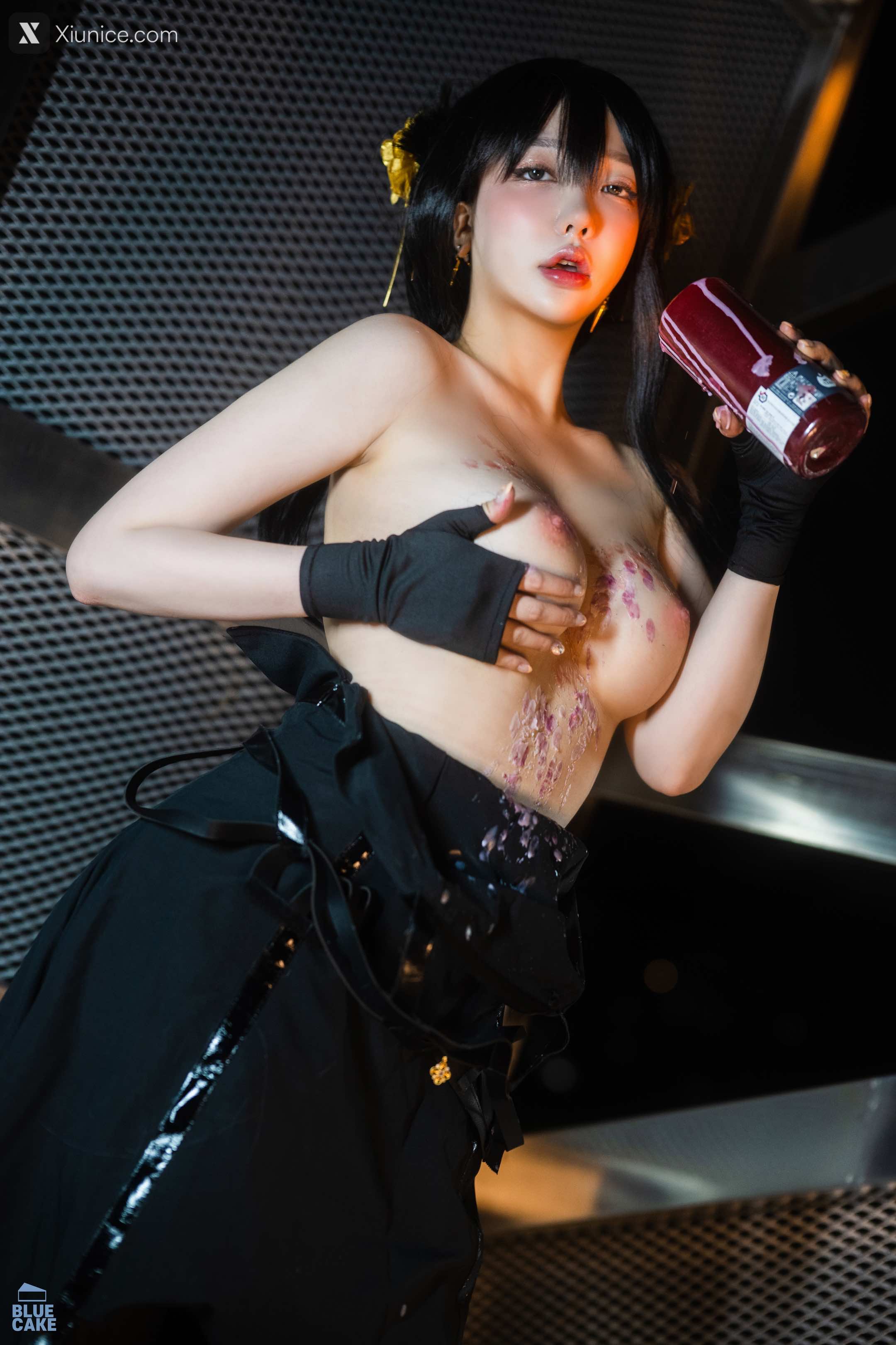 BLUECAKE Son Ye-Eun (손예은) – Black Rose RED+ 4K