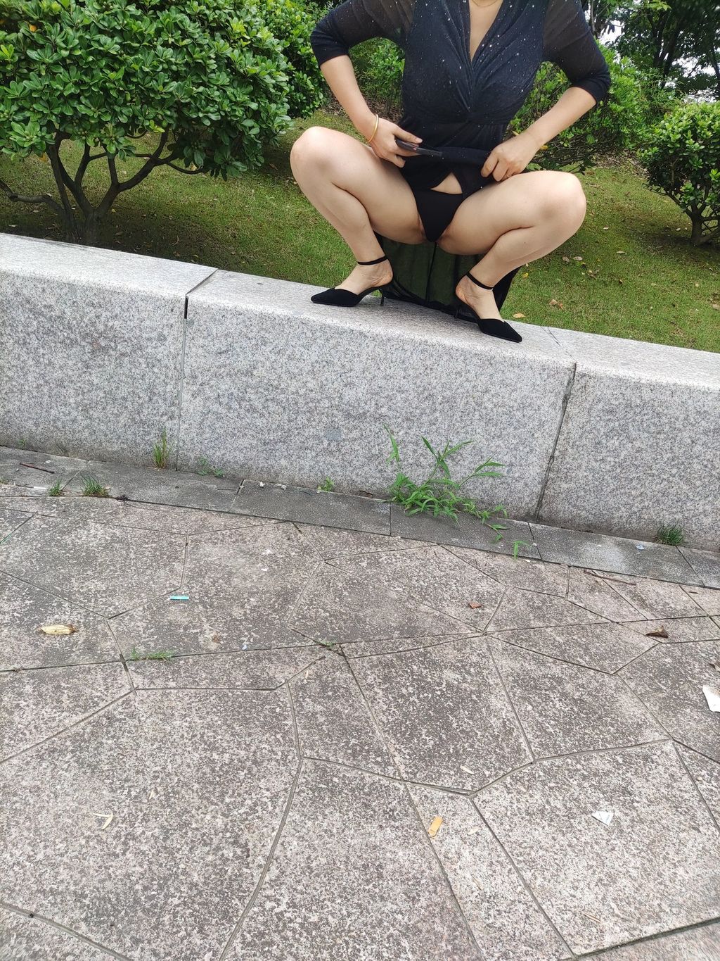 [OtherXXX] 沐子： 人前露出极品人妻