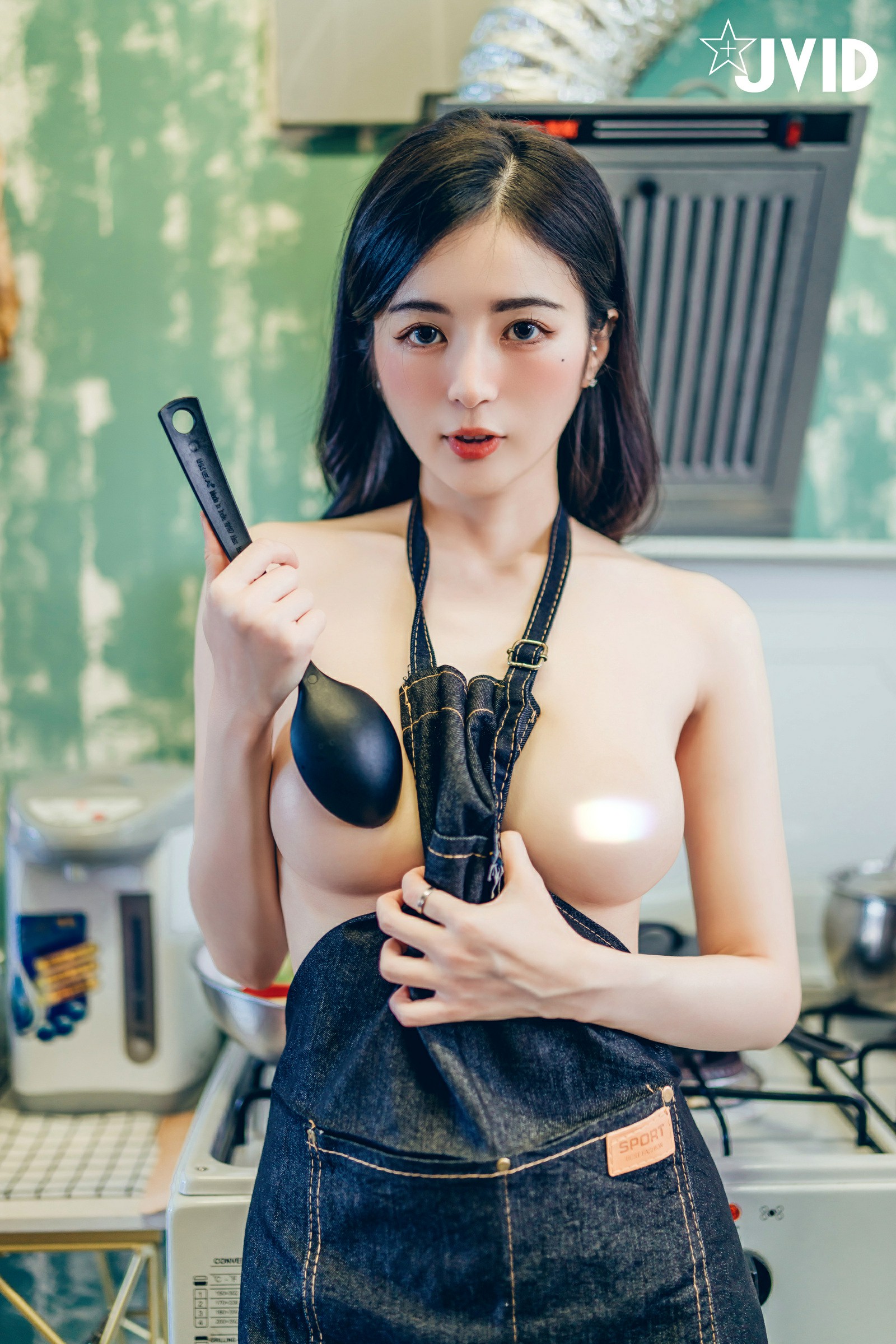 [JVID] 辰辰 – 巨乳嬌妻