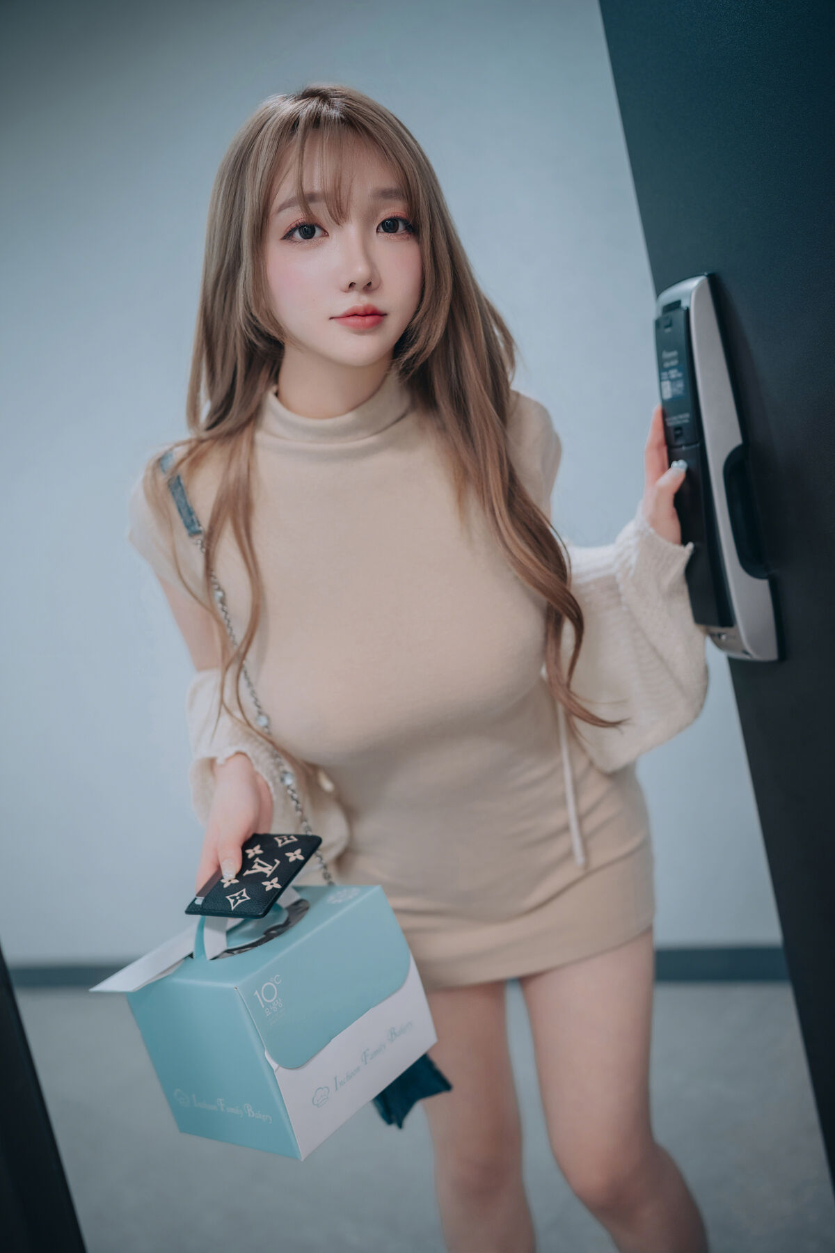 DJAWA Son Ye-Eun 손예은 - Happy Solo Birthday Part02