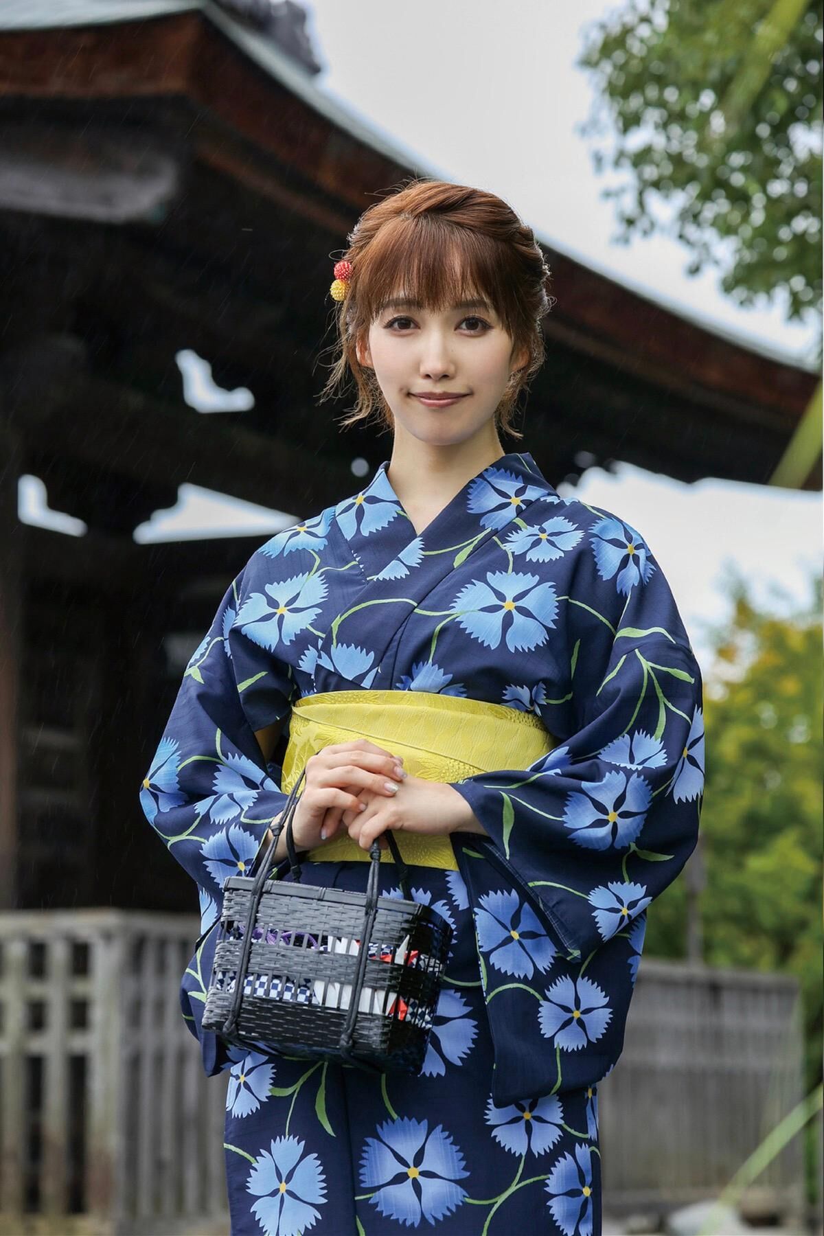 Shiori Tokunaga 徳永しおり - Travel Guide 旅のしおり
