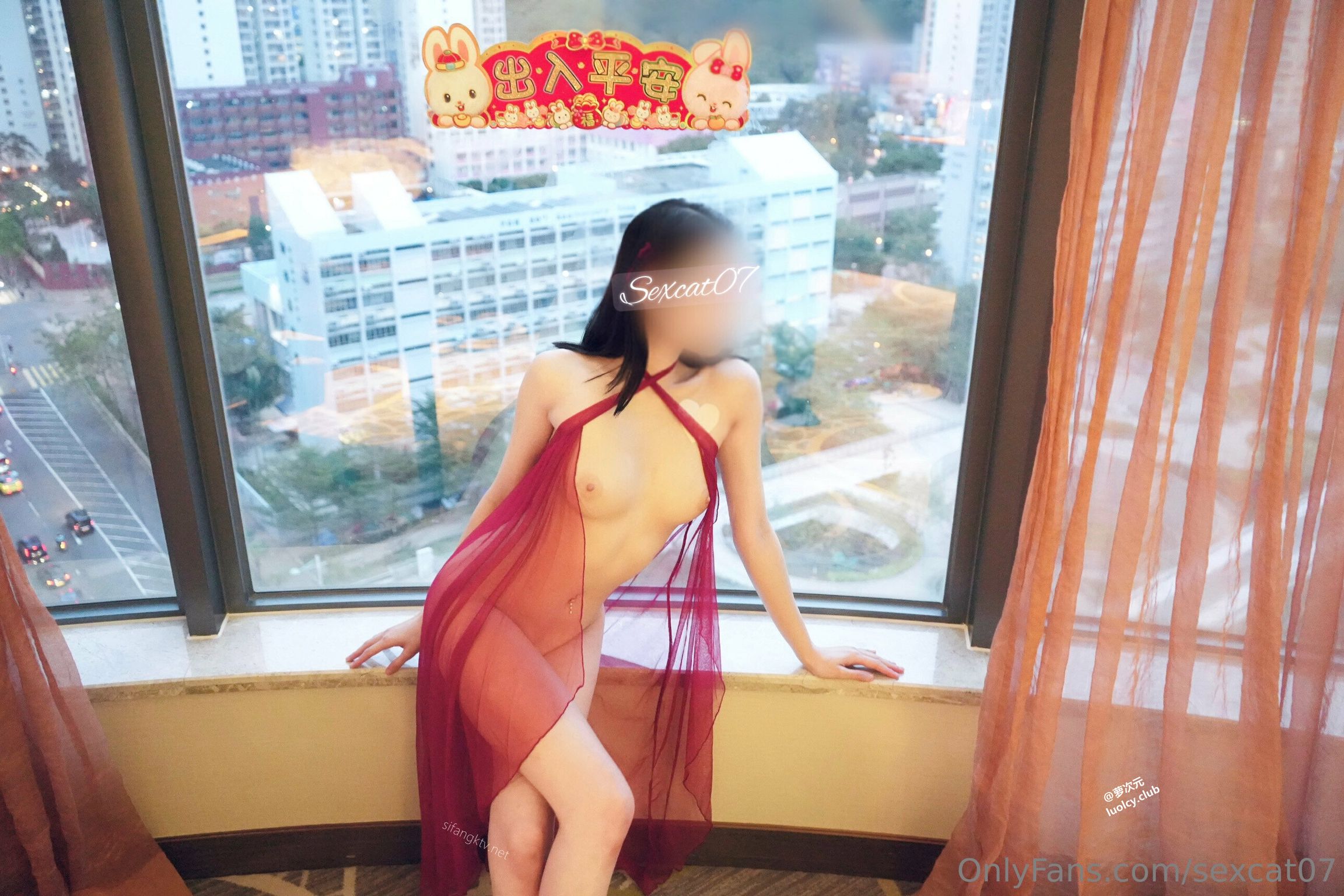 [OtherXXX] Sexcat(性感的猫)： OF究极绿帽骚妻 健身室大乱交混战