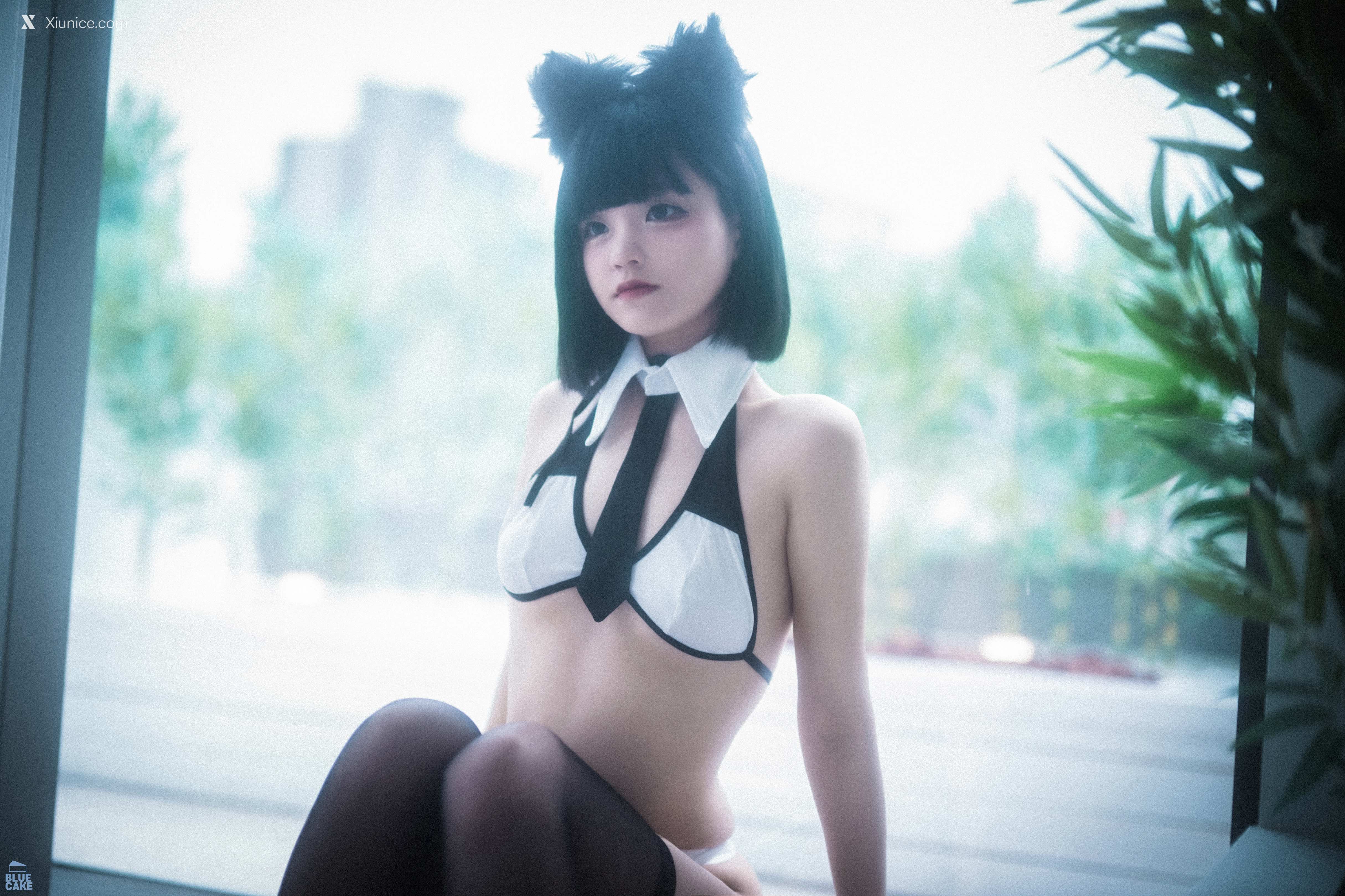 BLUECAKE Jeong Jenny (정제니) – Meow 4K