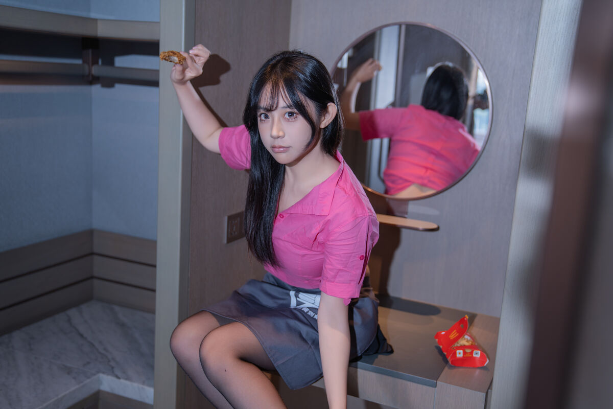 YiTuYu艺图语 Vol.10518 Yi Yuan Tong Xue Jodie